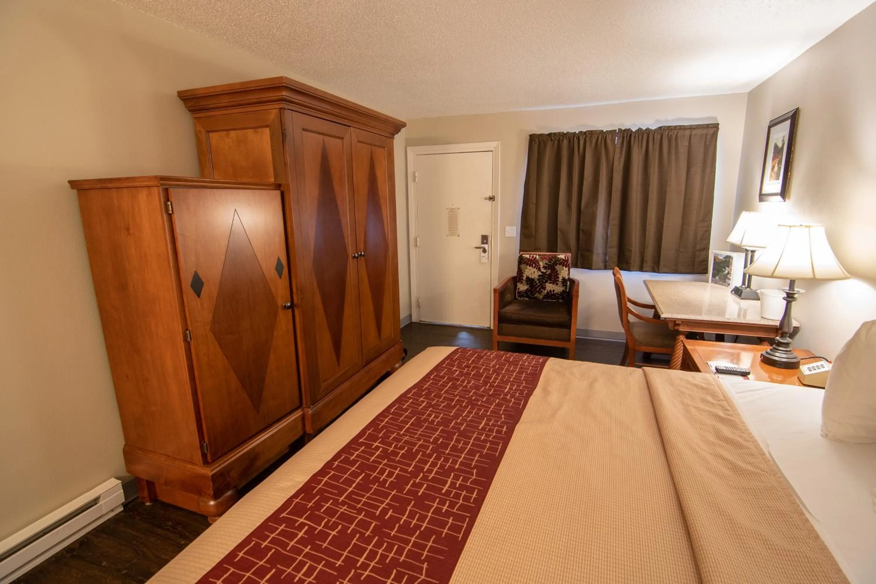 Lookout Mountain Lodge