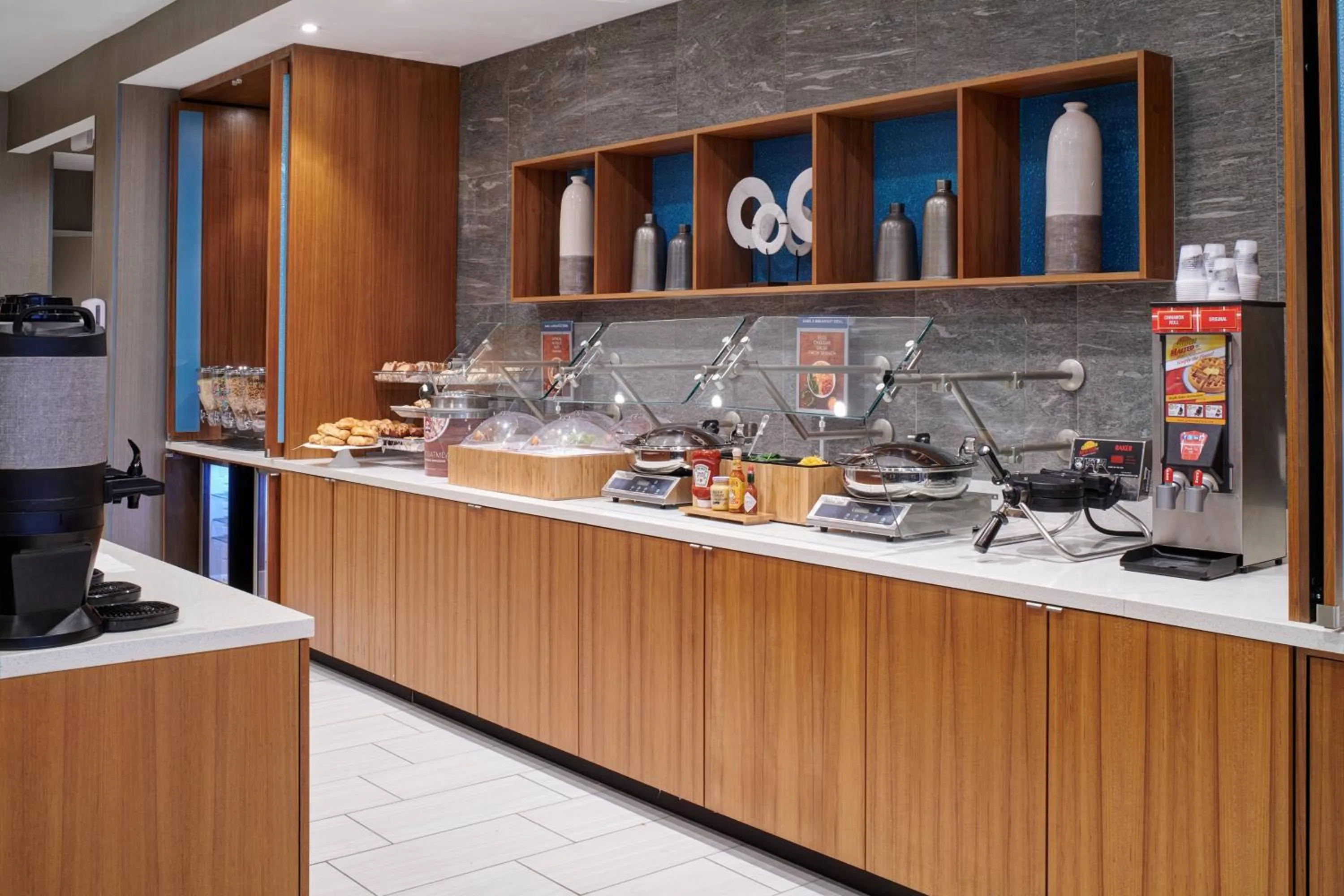 Breakfast in SpringHill Suites by Marriott Wixom Novi