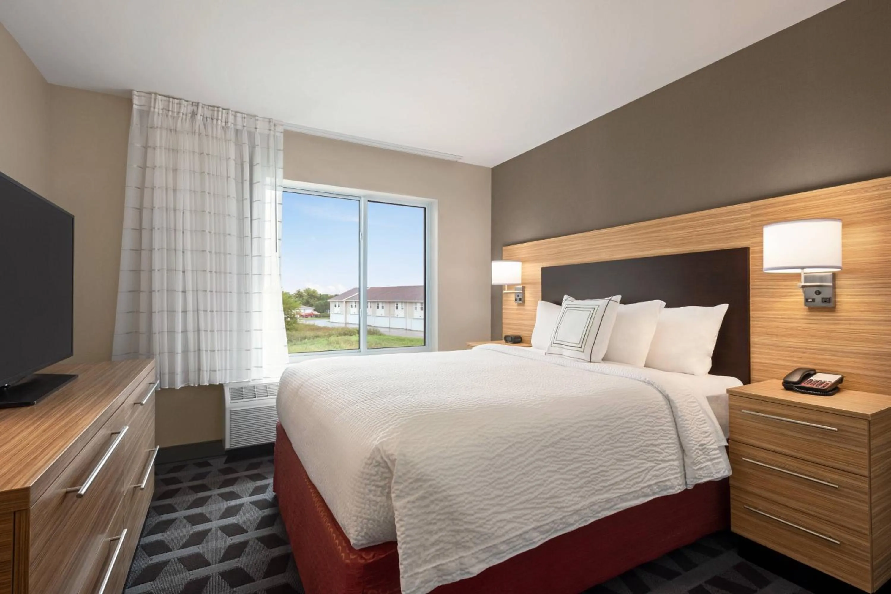 Bedroom, Bed in TownePlace Suites by Marriott Janesville