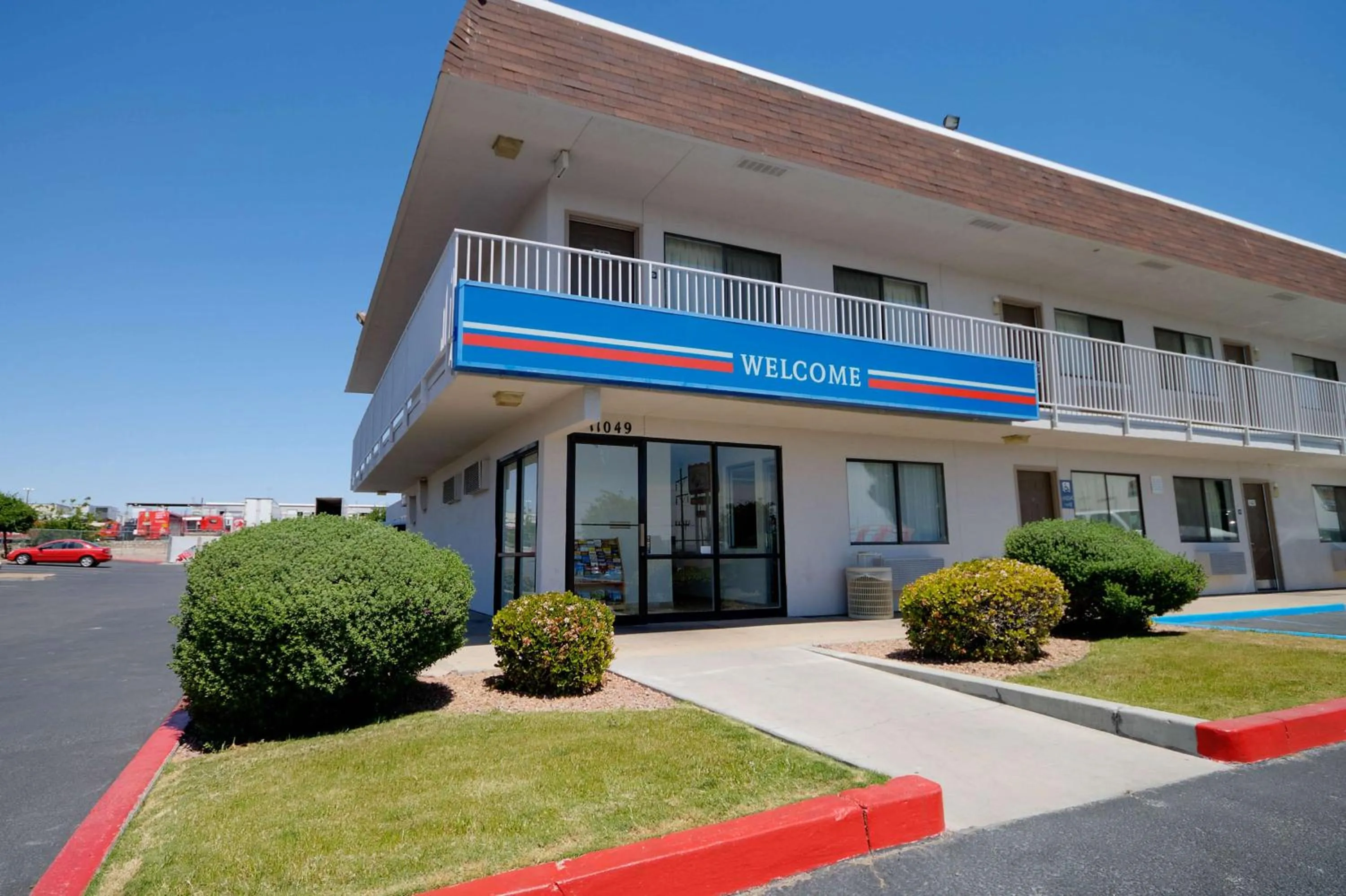 Property building in Studio 6-El Paso, TX - East