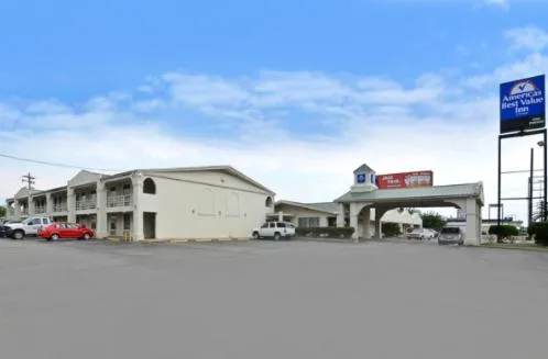 Facade/entrance in Americas Best Value Inn Beaumont