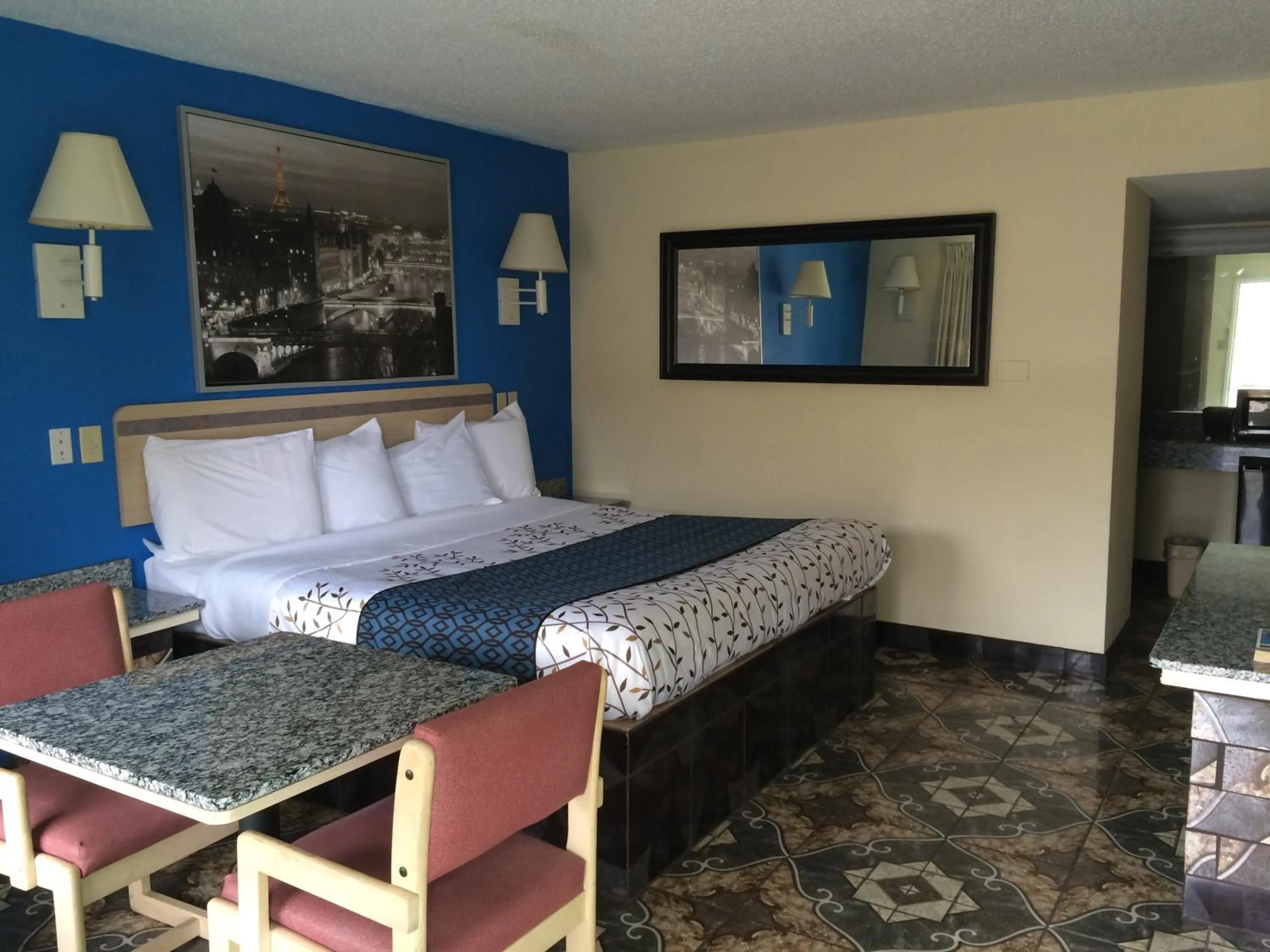 Bed in Americas Best Value Inn Beaumont
