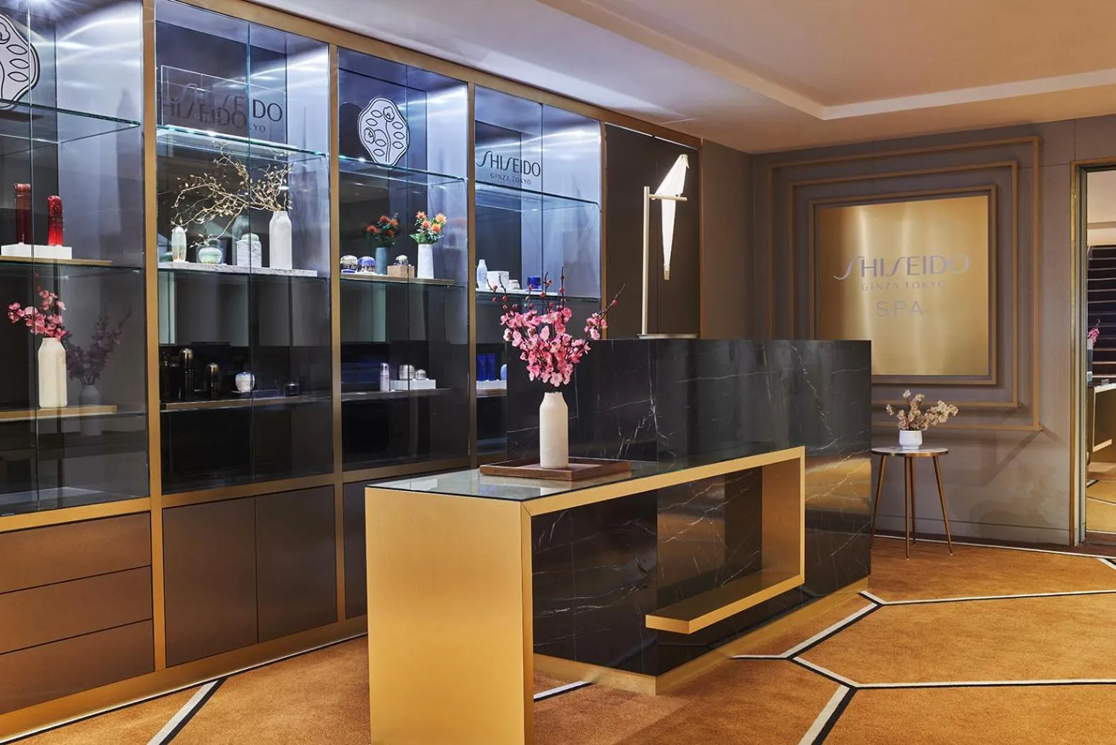 Spa and wellness centre/facilities in Hôtel Barrière Le Westminster