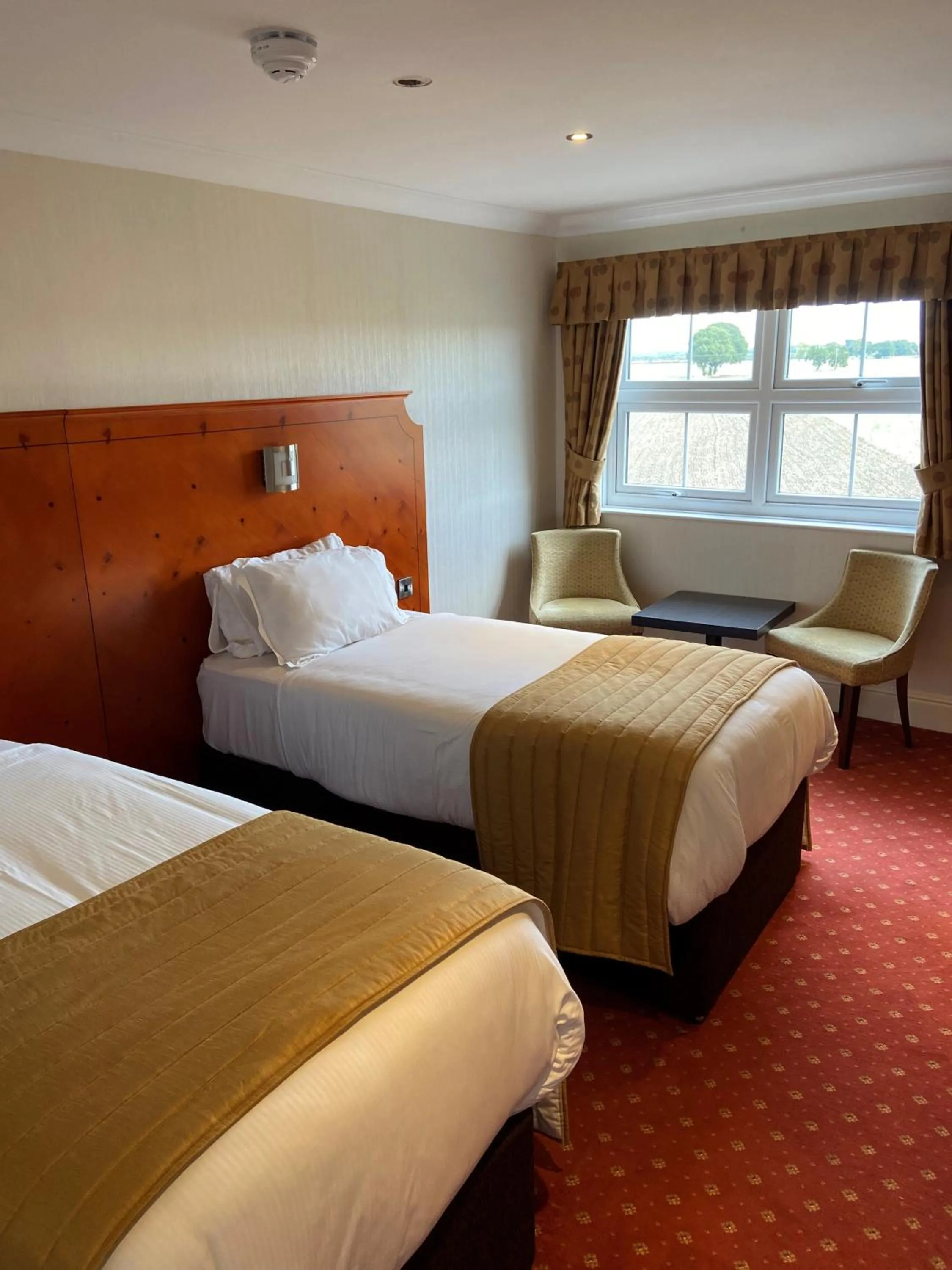 Bedroom, Bed in Loftsome Bridge Hotel