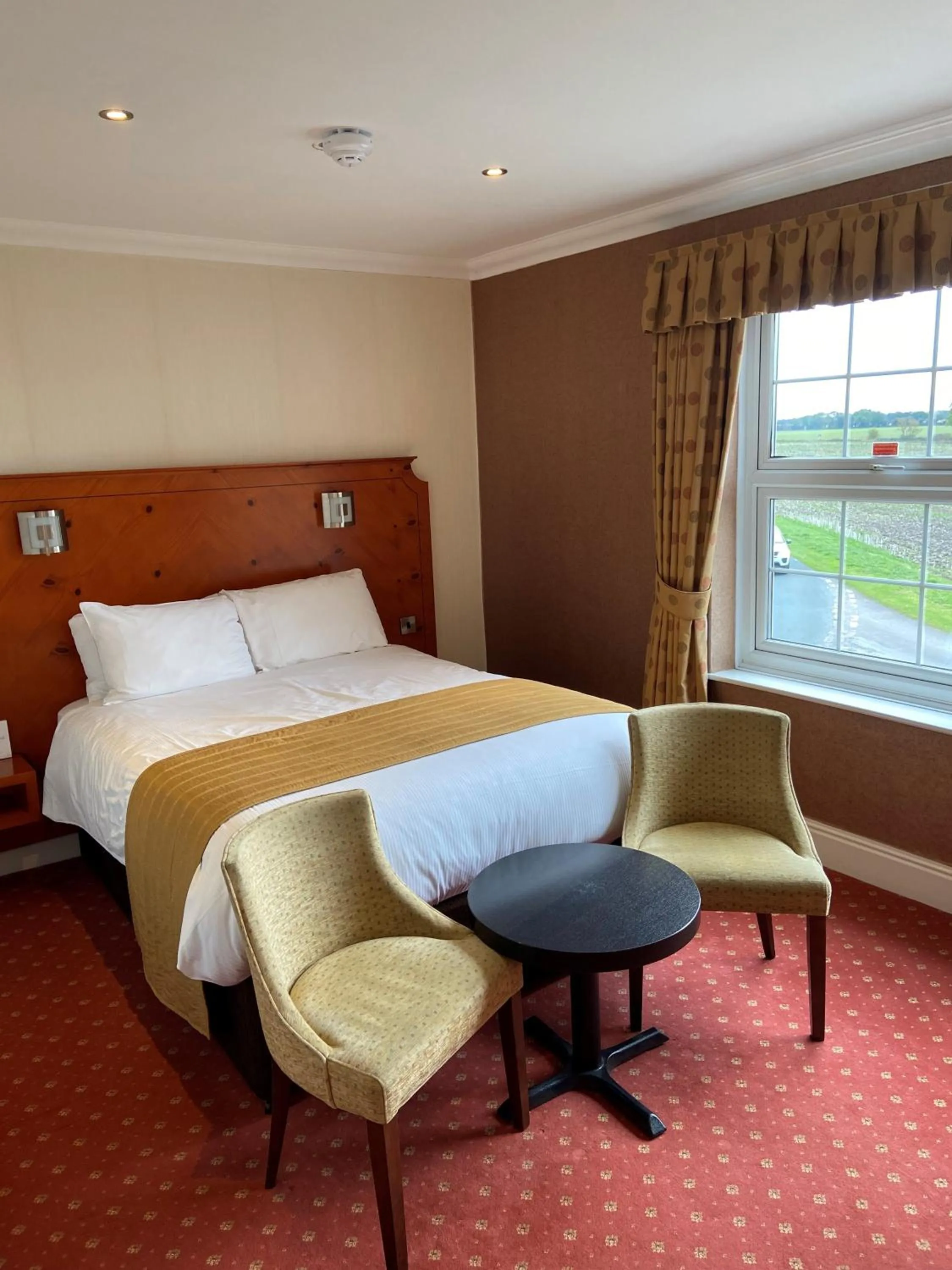 Bed in Loftsome Bridge Hotel