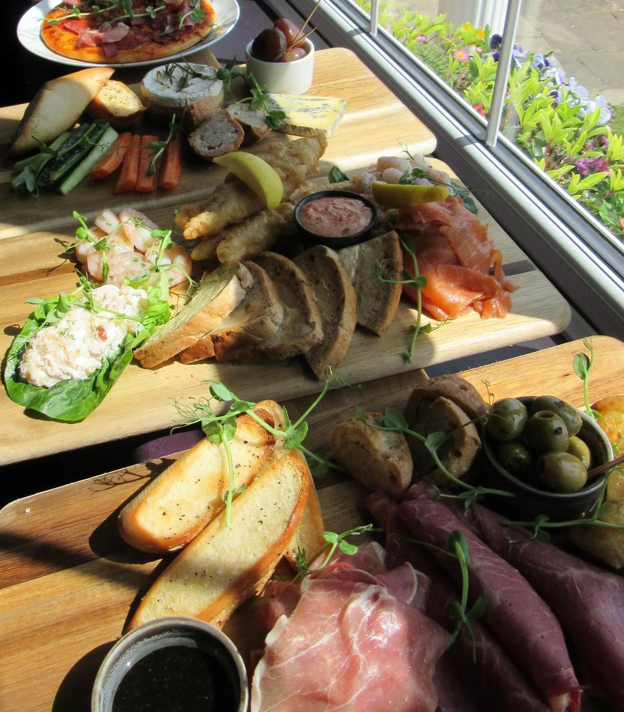 Restaurant/places to eat in Loftsome Bridge Hotel