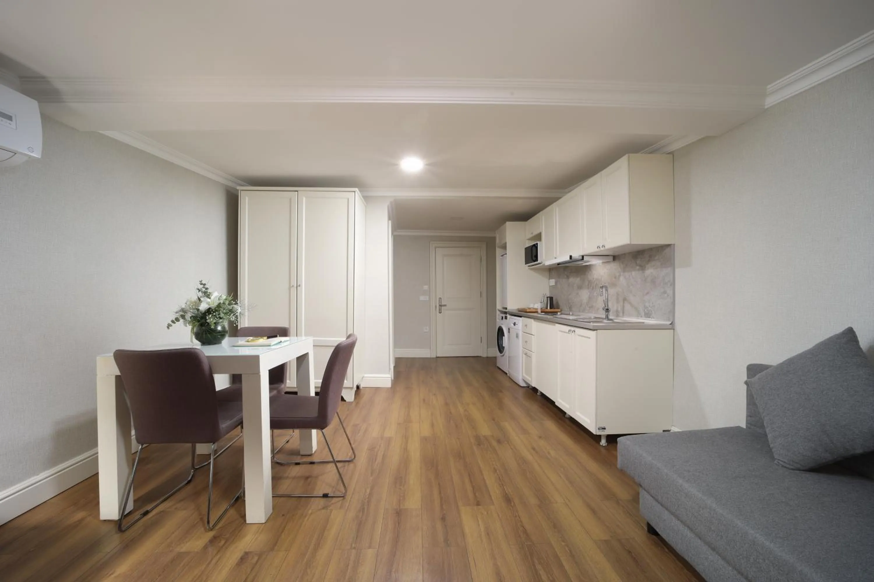 Kitchen or kitchenette in Meroddi La Porta