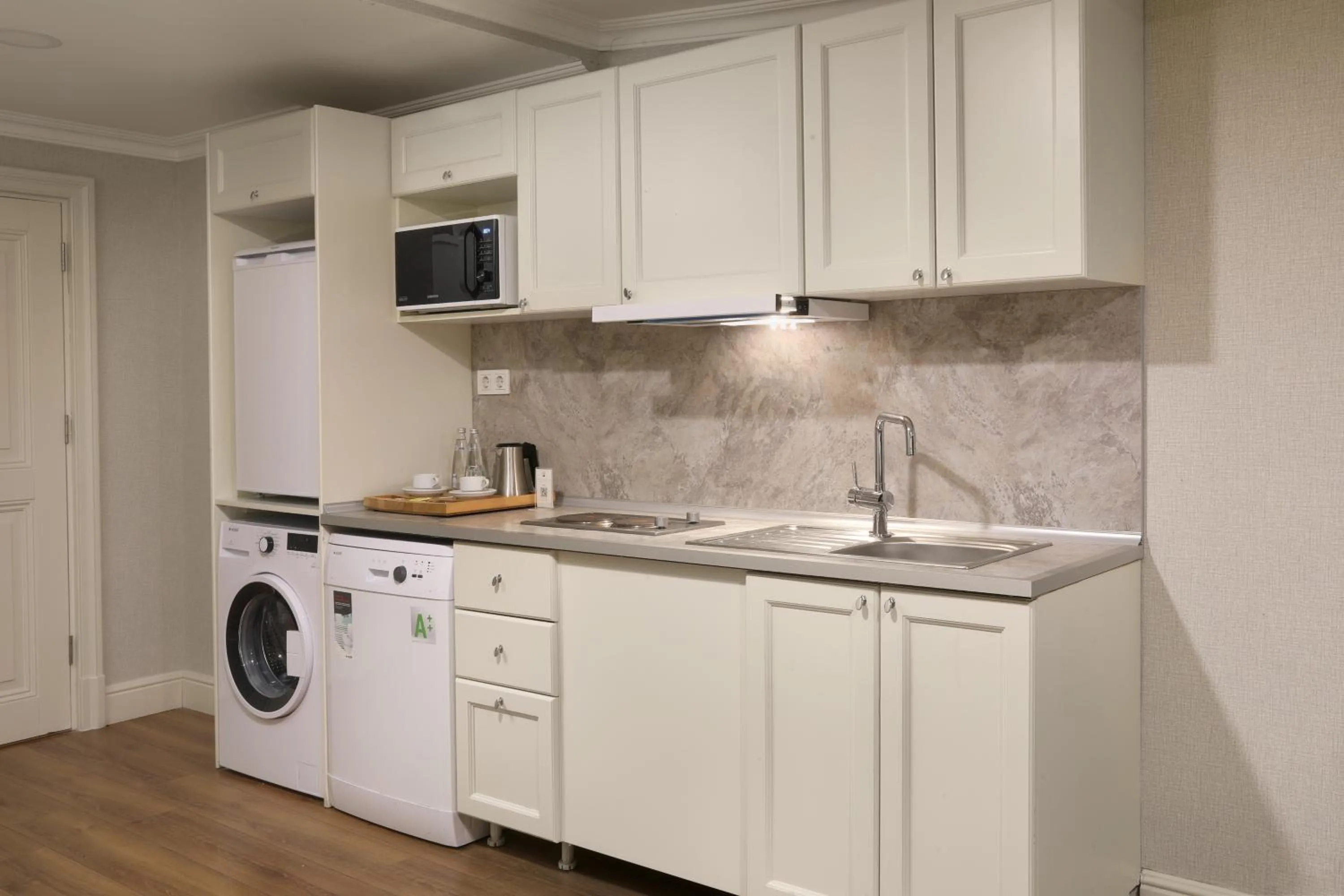 kitchen in Meroddi La Porta