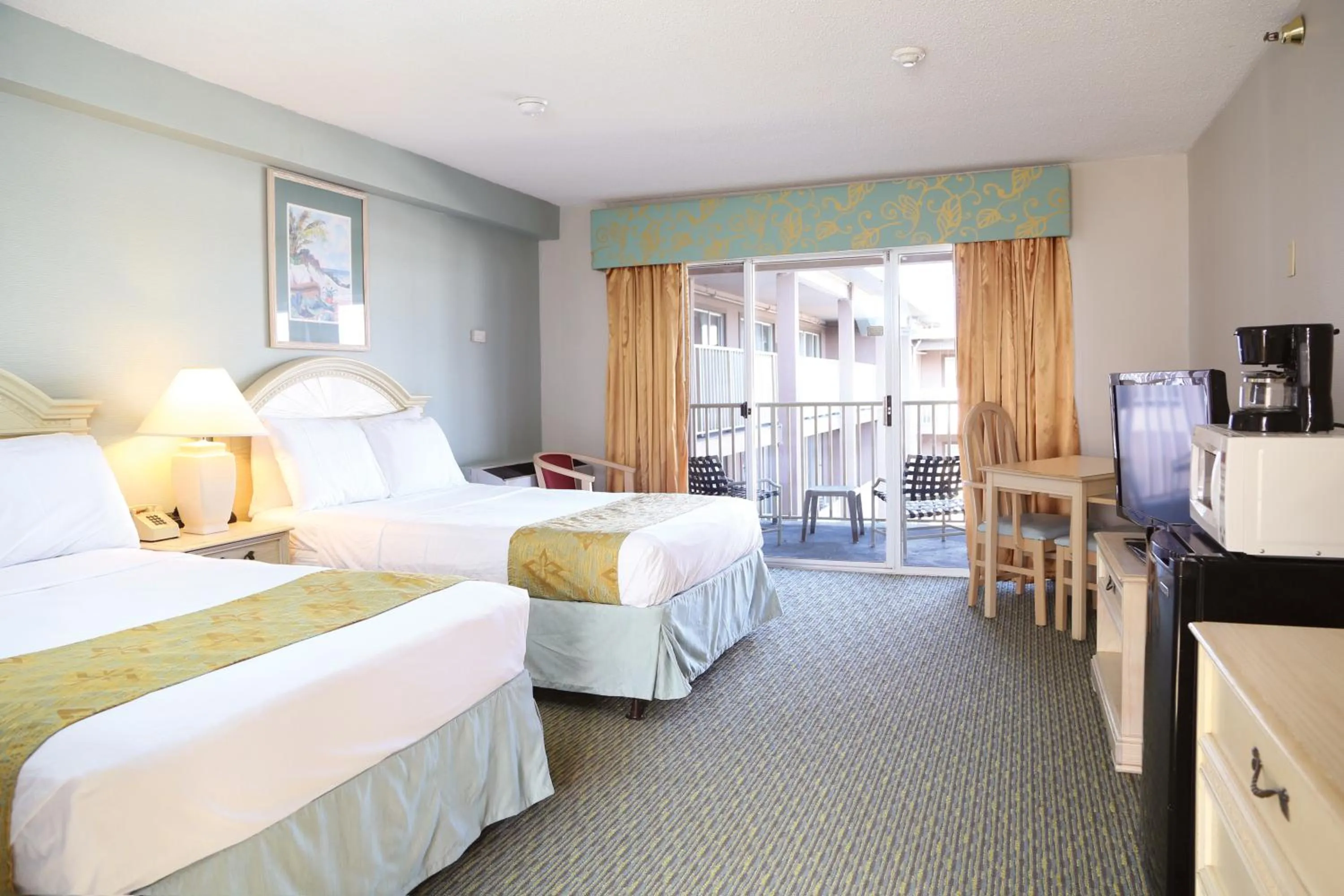 Photo of the whole room in Flagship Oceanfront