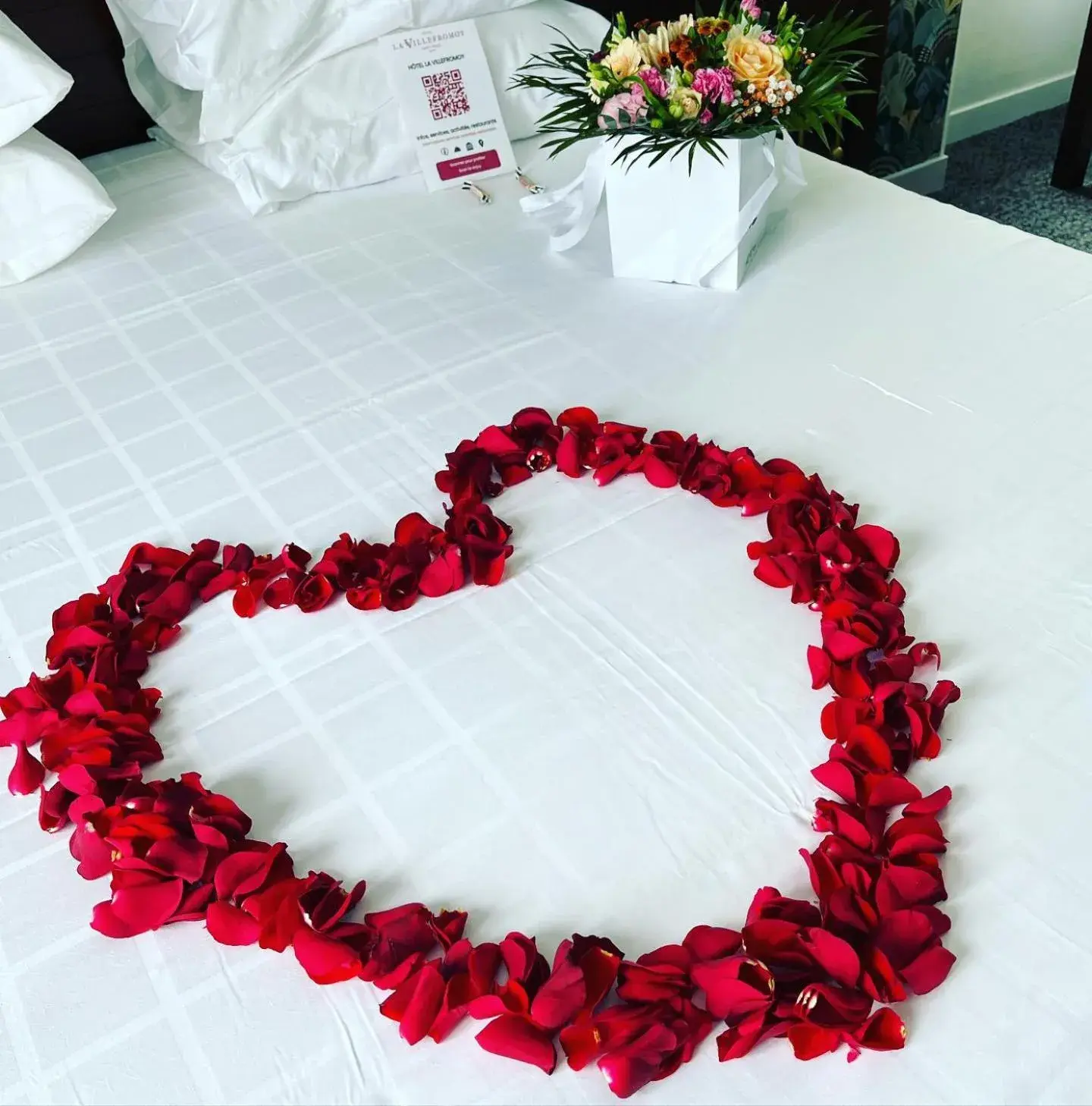 Suite in Hôtel La Villefromoy Suite in Hôtel La Villefromoy