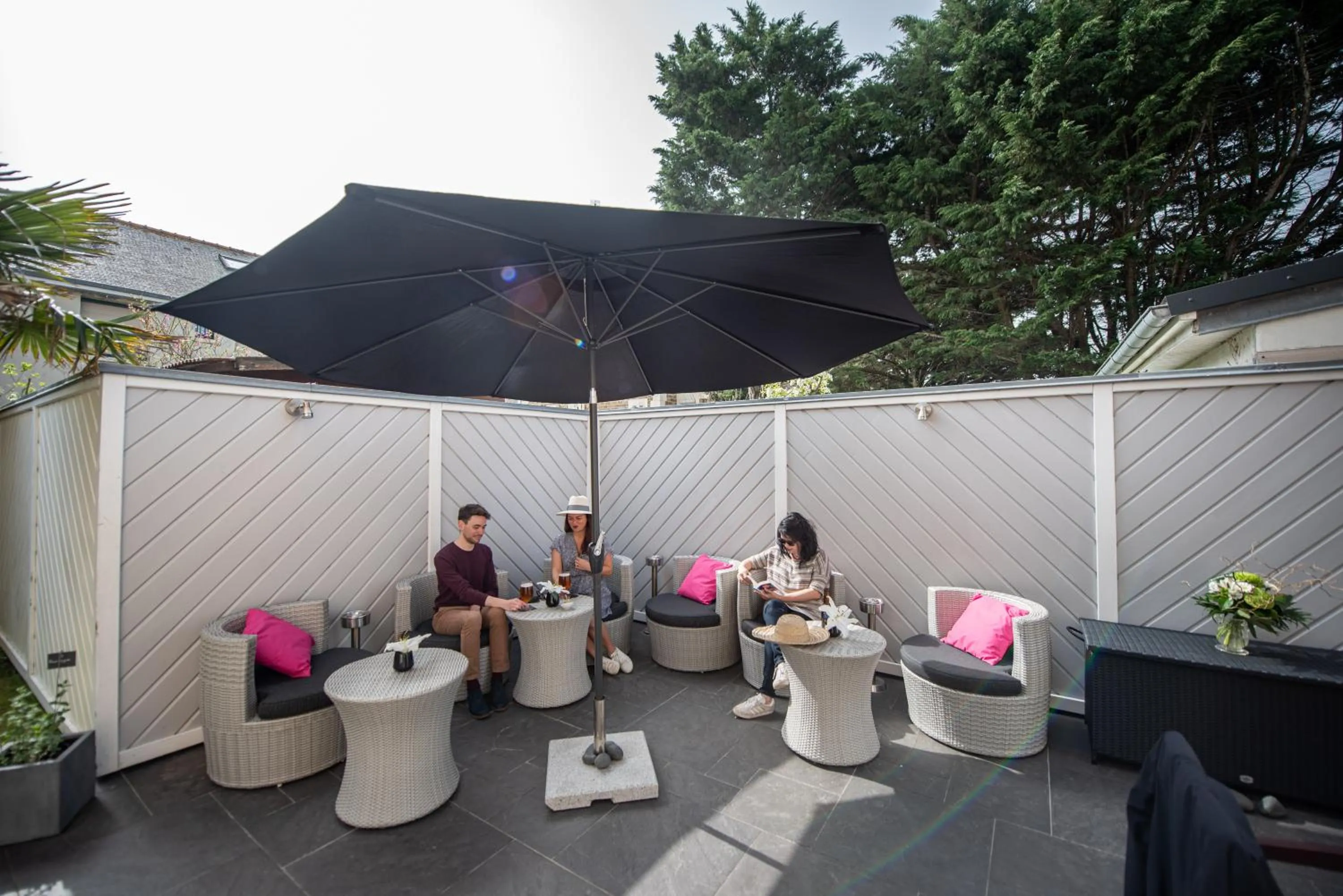 Patio in Hôtel La Villefromoy