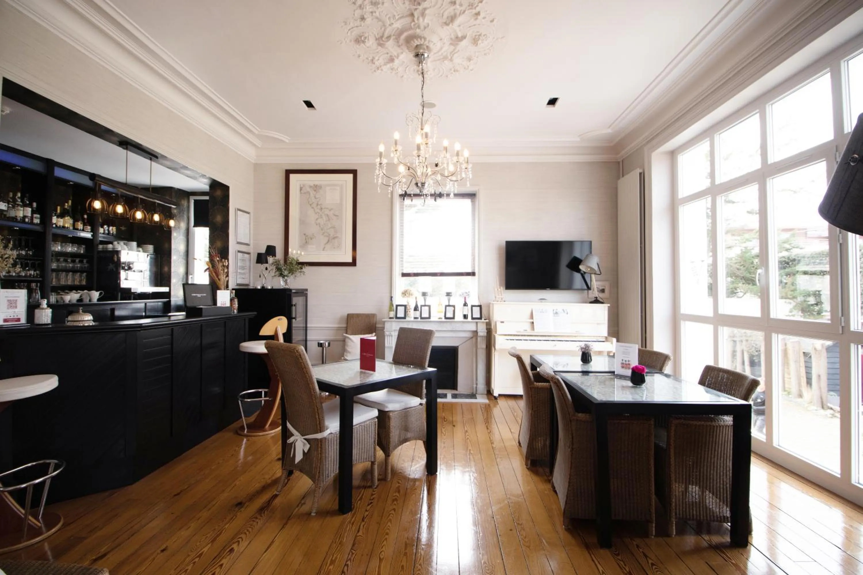 TV and multimedia in Hôtel La Villefromoy