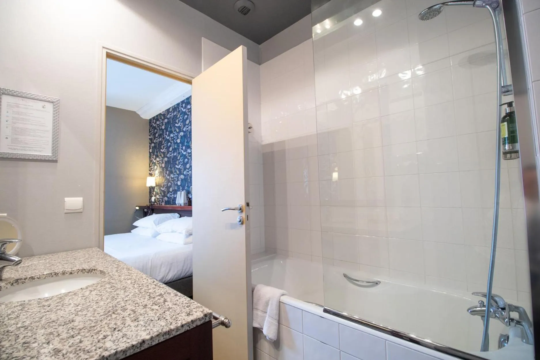 Bathroom in Hôtel La Villefromoy