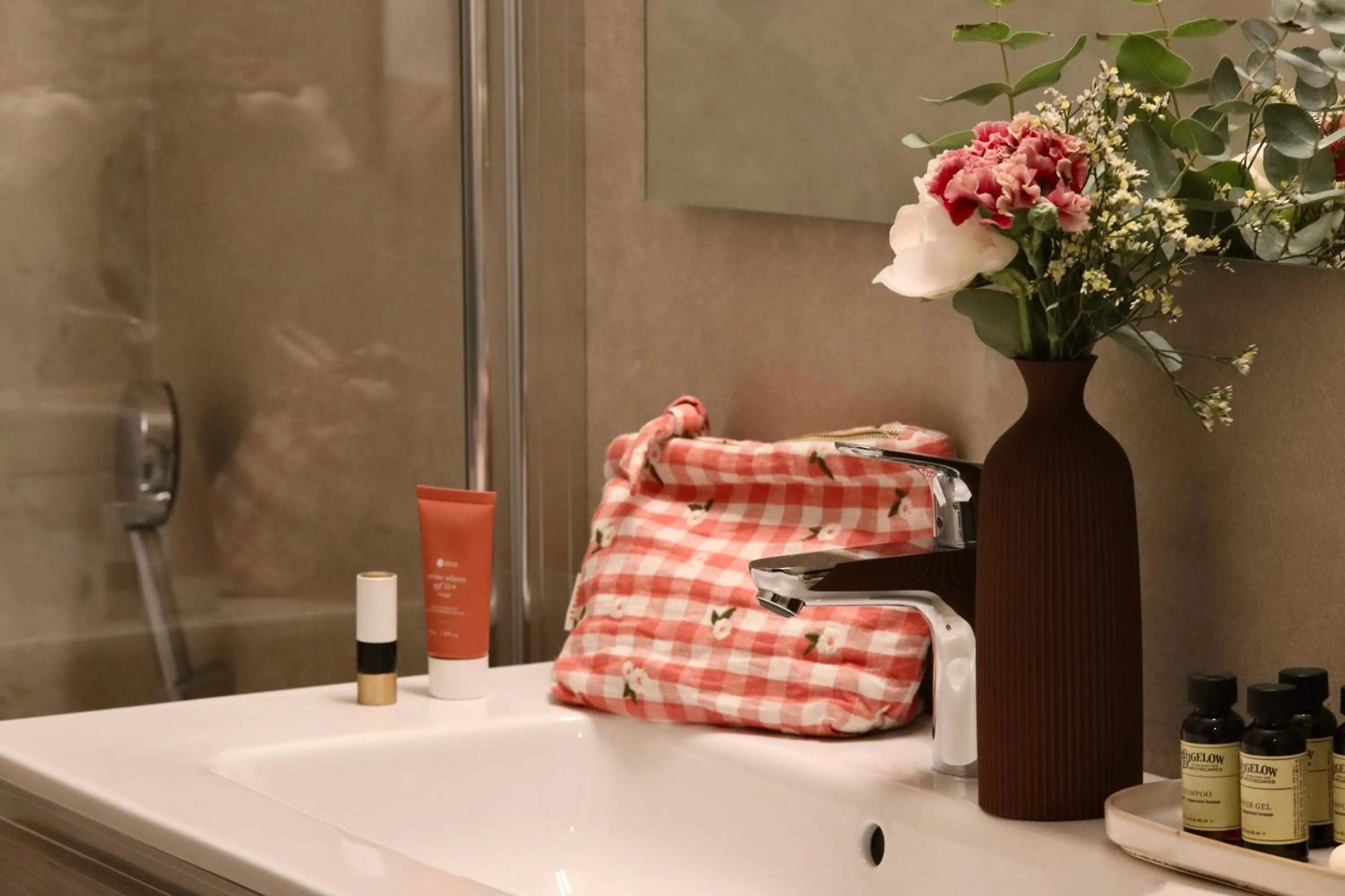 Bathroom in Hôtel Le Pré Galoffre