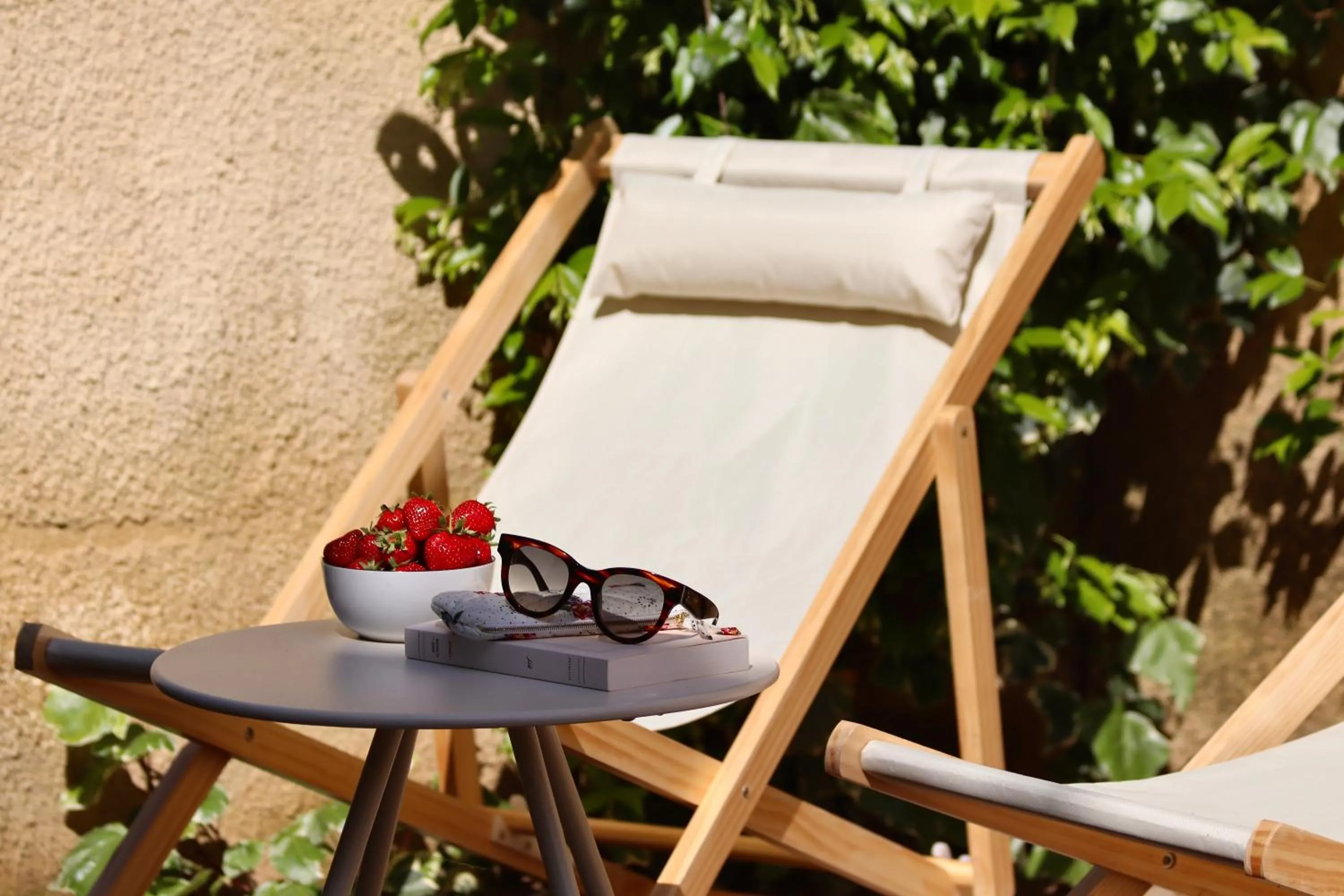 sunbed in Hôtel Le Pré Galoffre