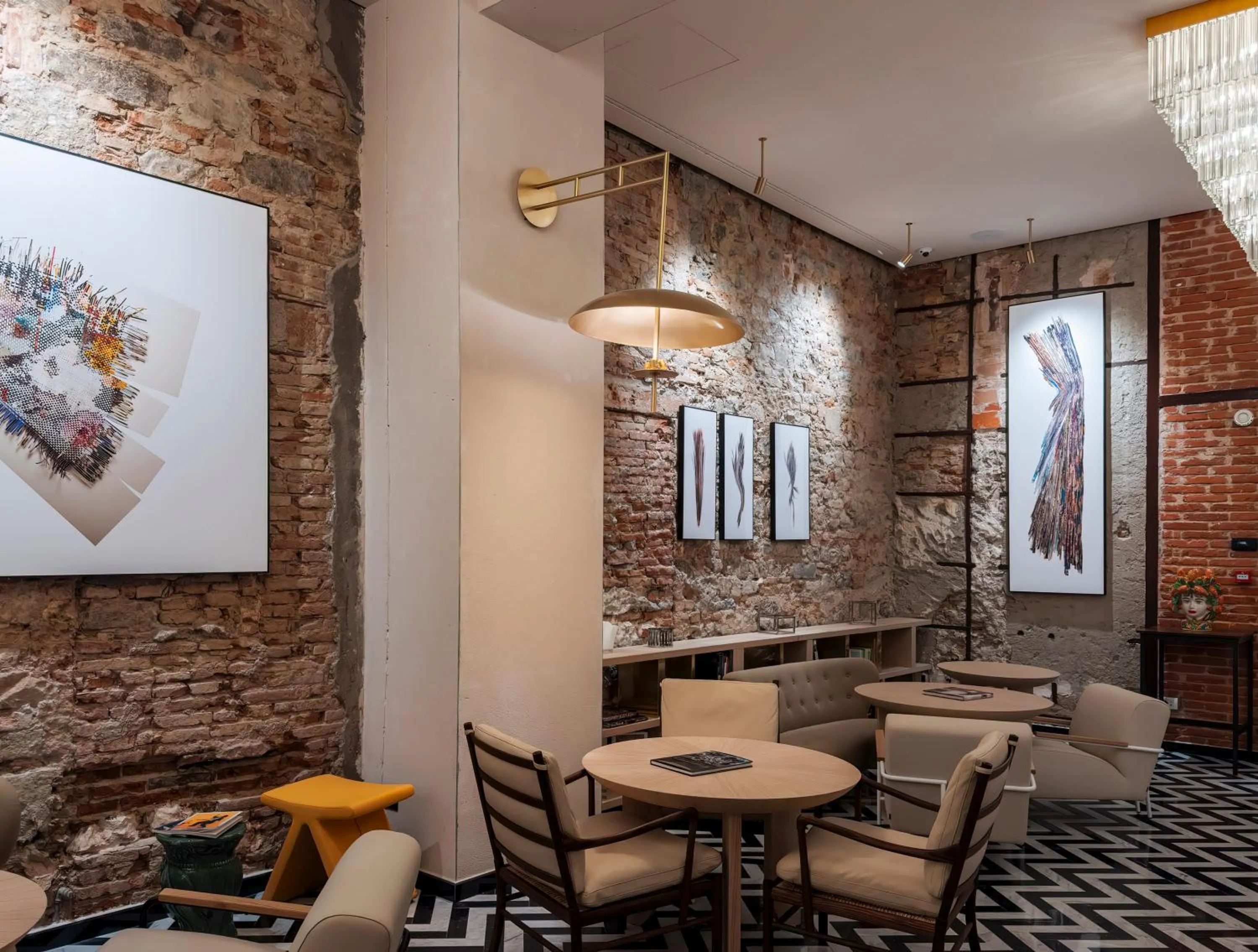 Restaurant/places to eat in Hotel Calimala Florence