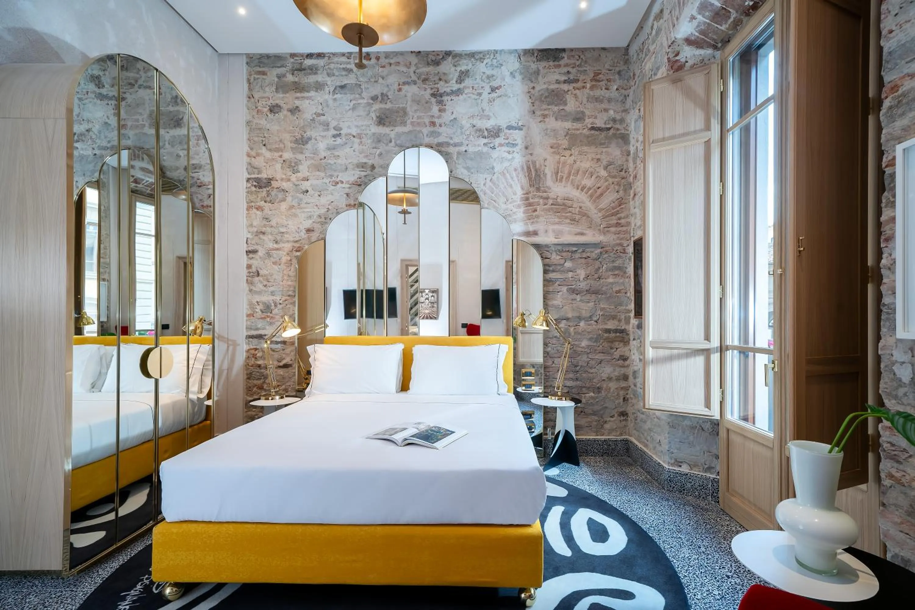 Bed in Hotel Calimala Florence