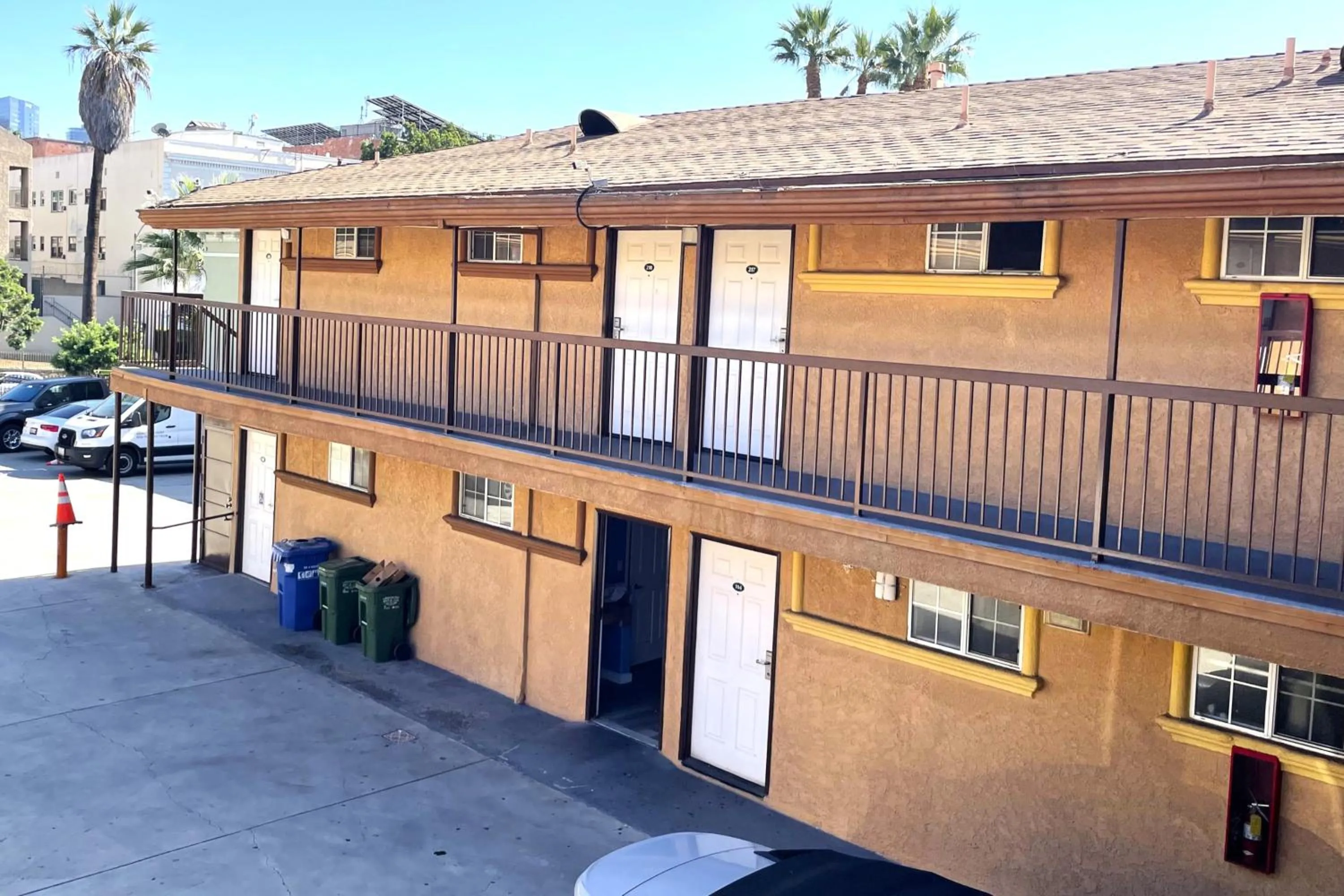 Balcony/Terrace in Travel Inn Downtown LA
