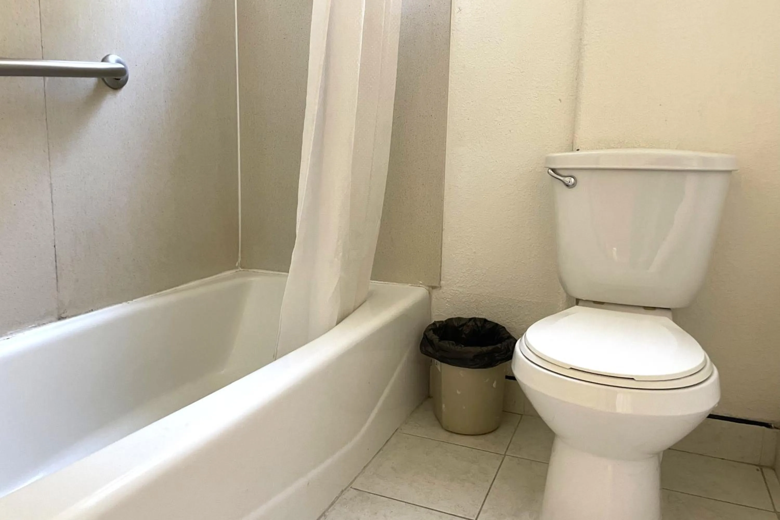 Bathroom in Travel Inn Downtown LA