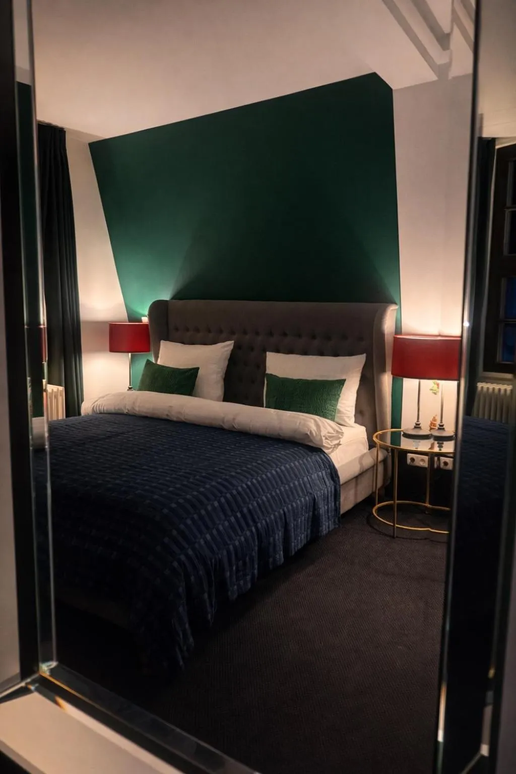 Photo of the whole room, Bed in Sleephotels Suite Garde