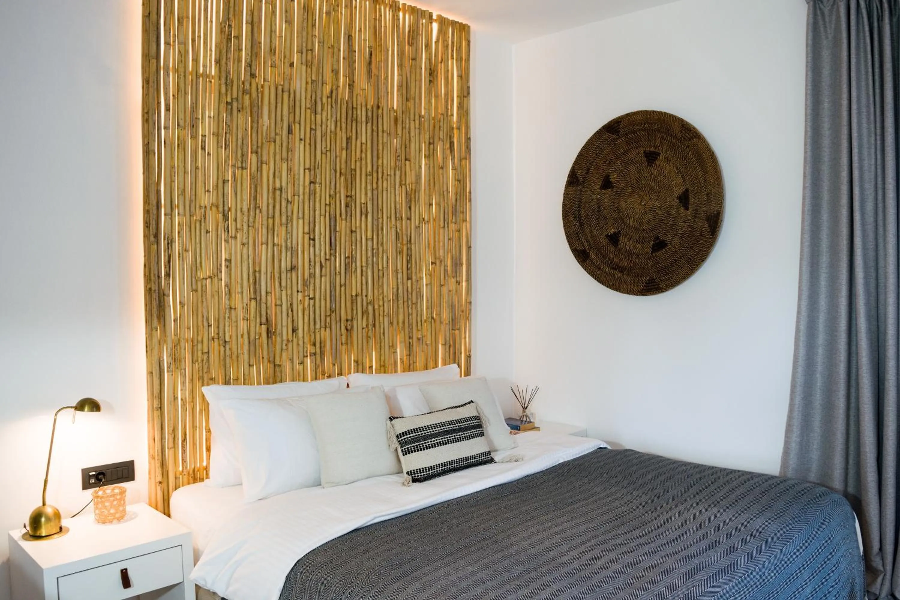 Bedroom, Bed in Kanso Rooms