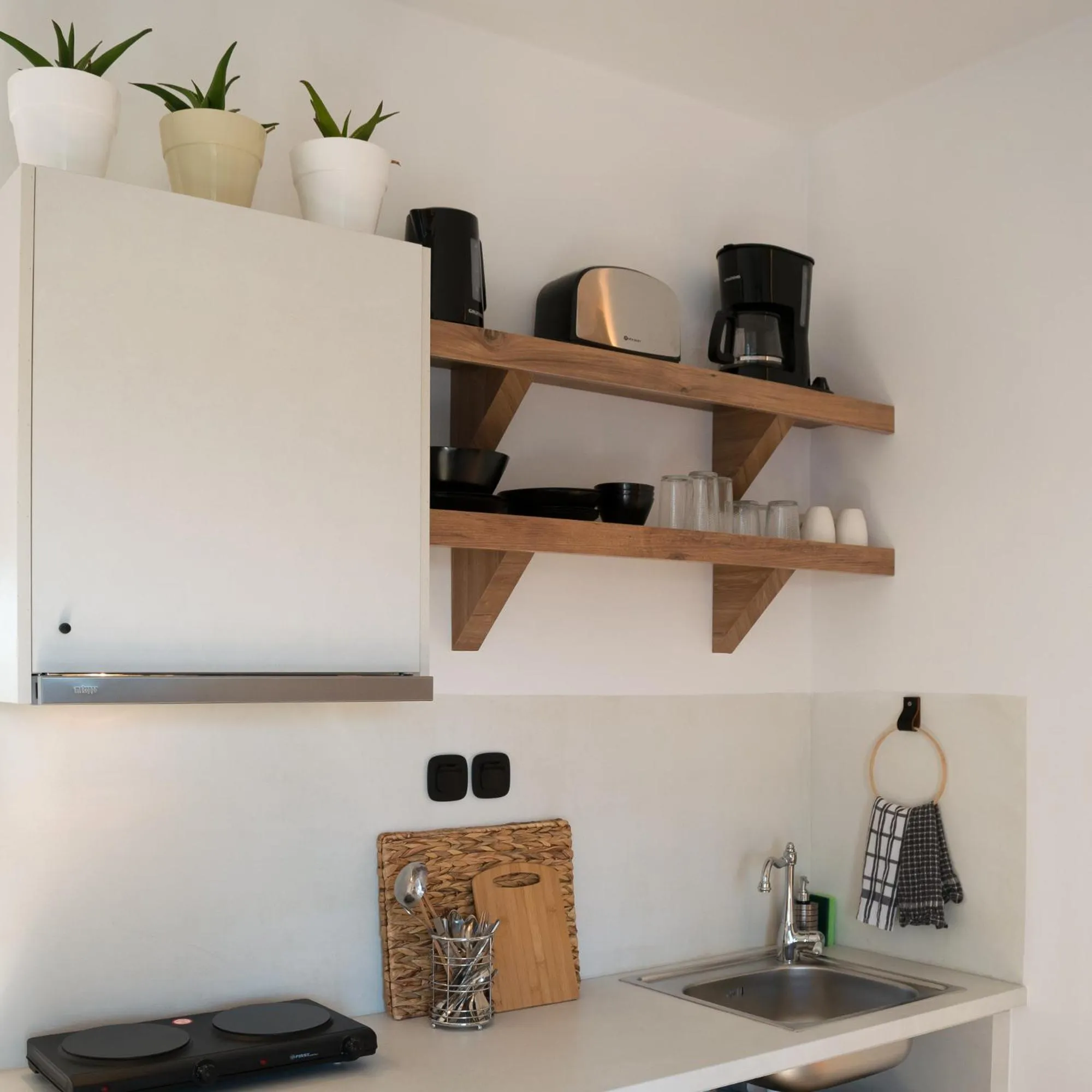 Coffee/tea facilities in Kanso Rooms