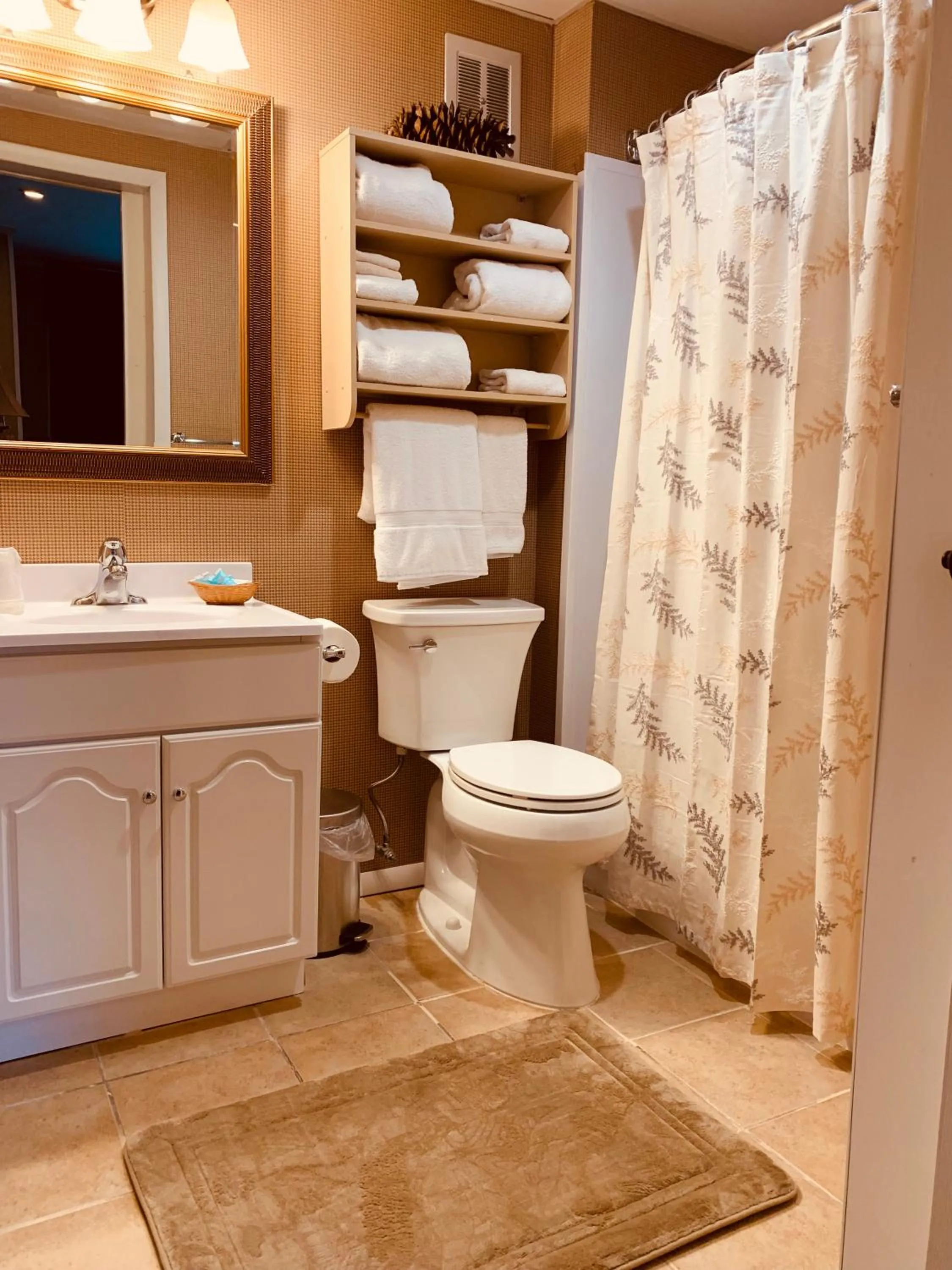 Bathroom in Ledge Rock at Whiteface