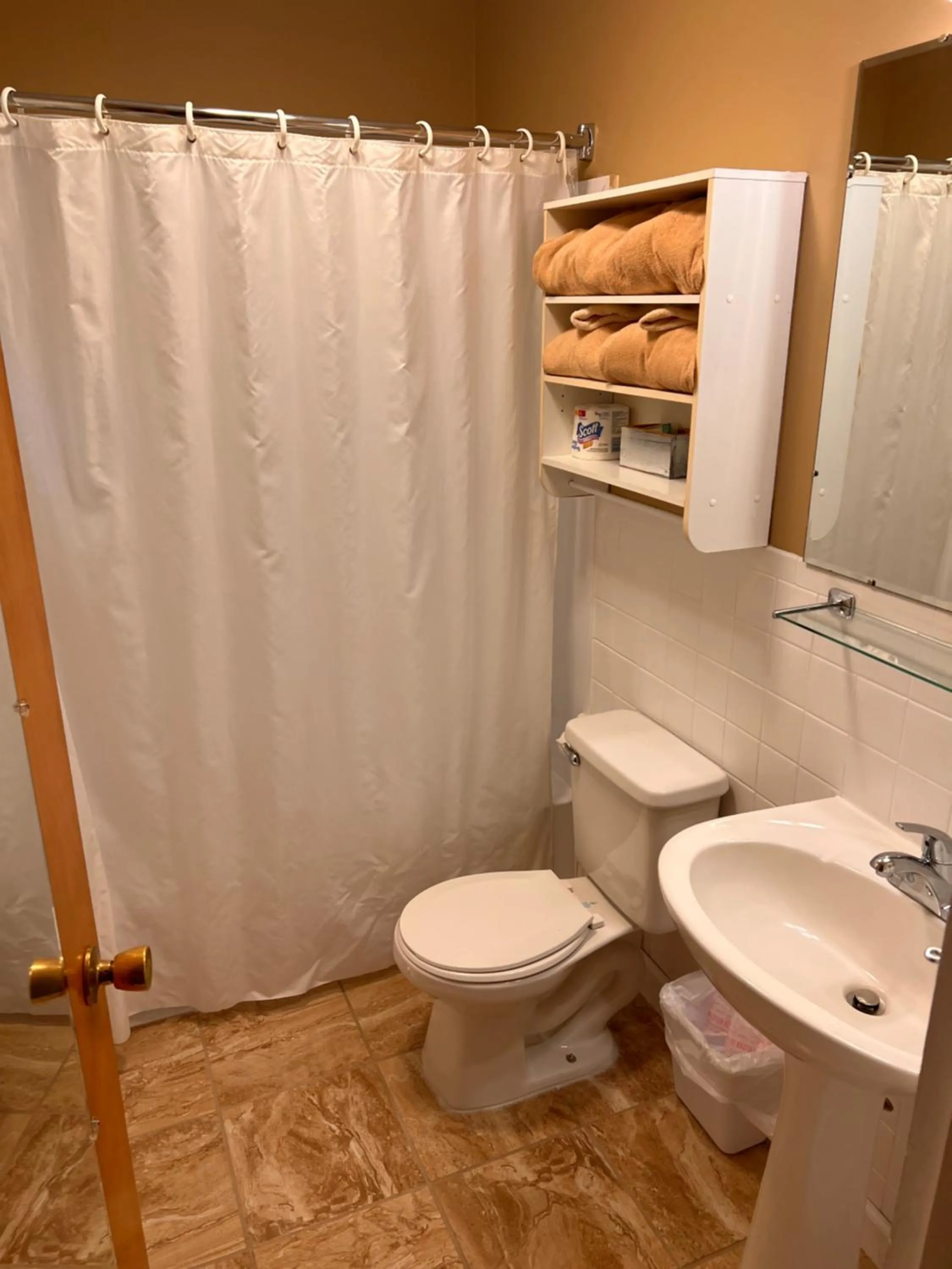 Bathroom in Ledge Rock at Whiteface