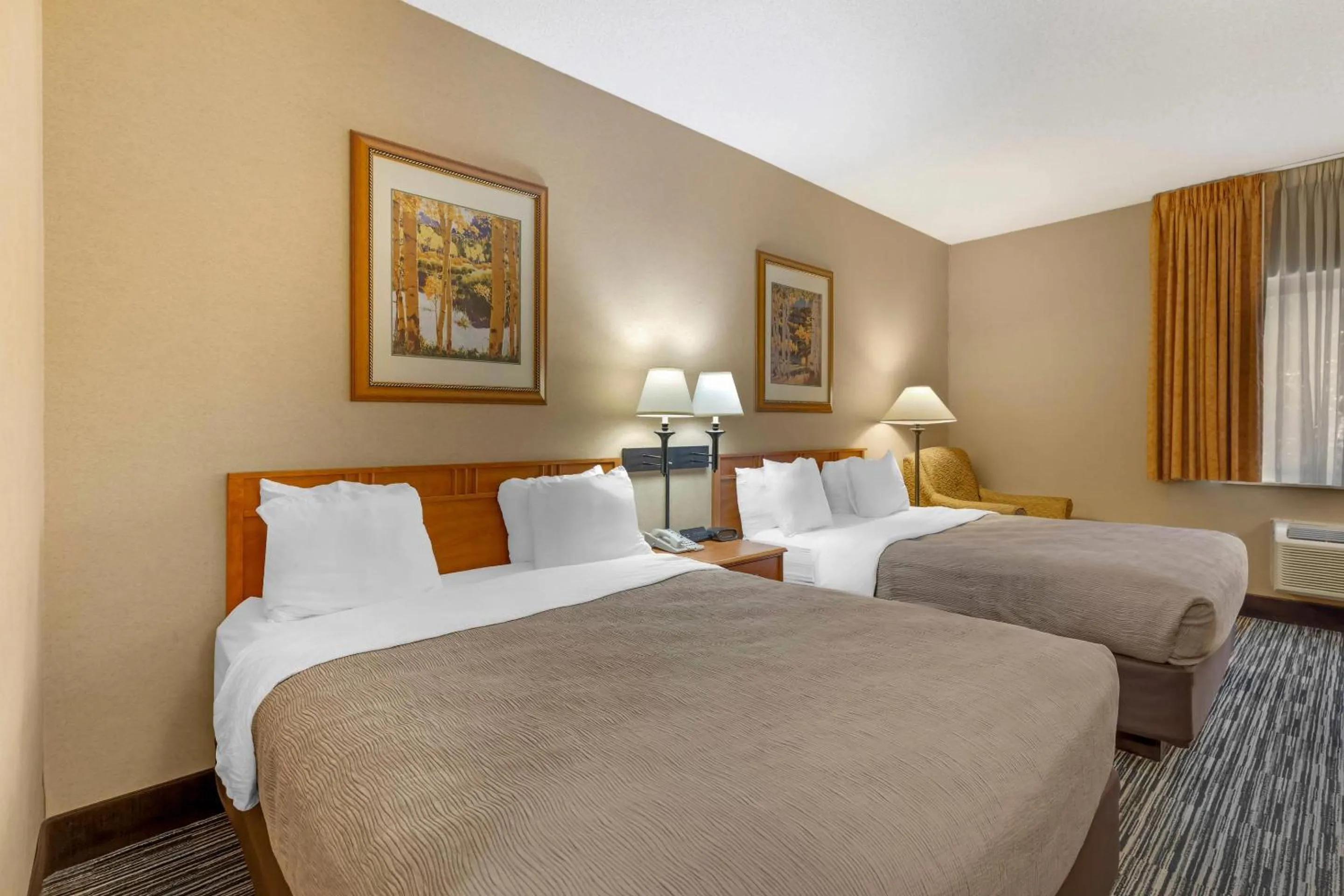 Bedroom, Bed in Quality Inn & Suites Wellington - Fort Collins