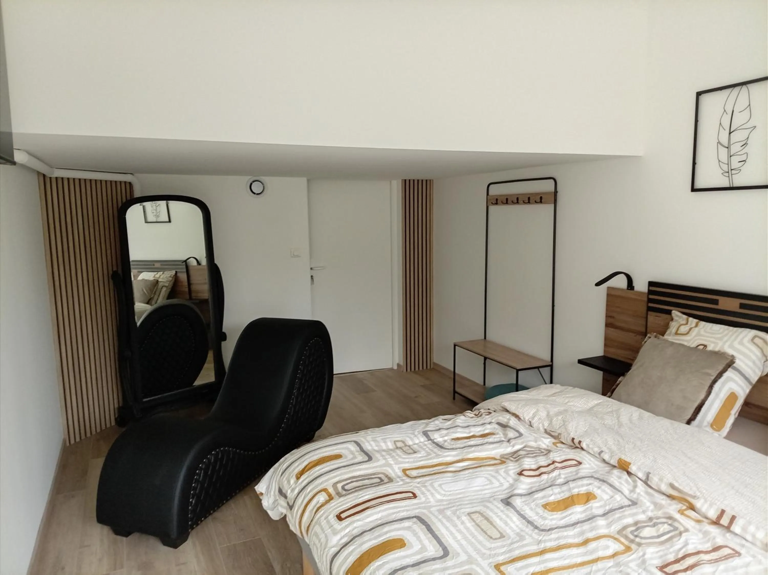 Bed in L'eden naturiste spas