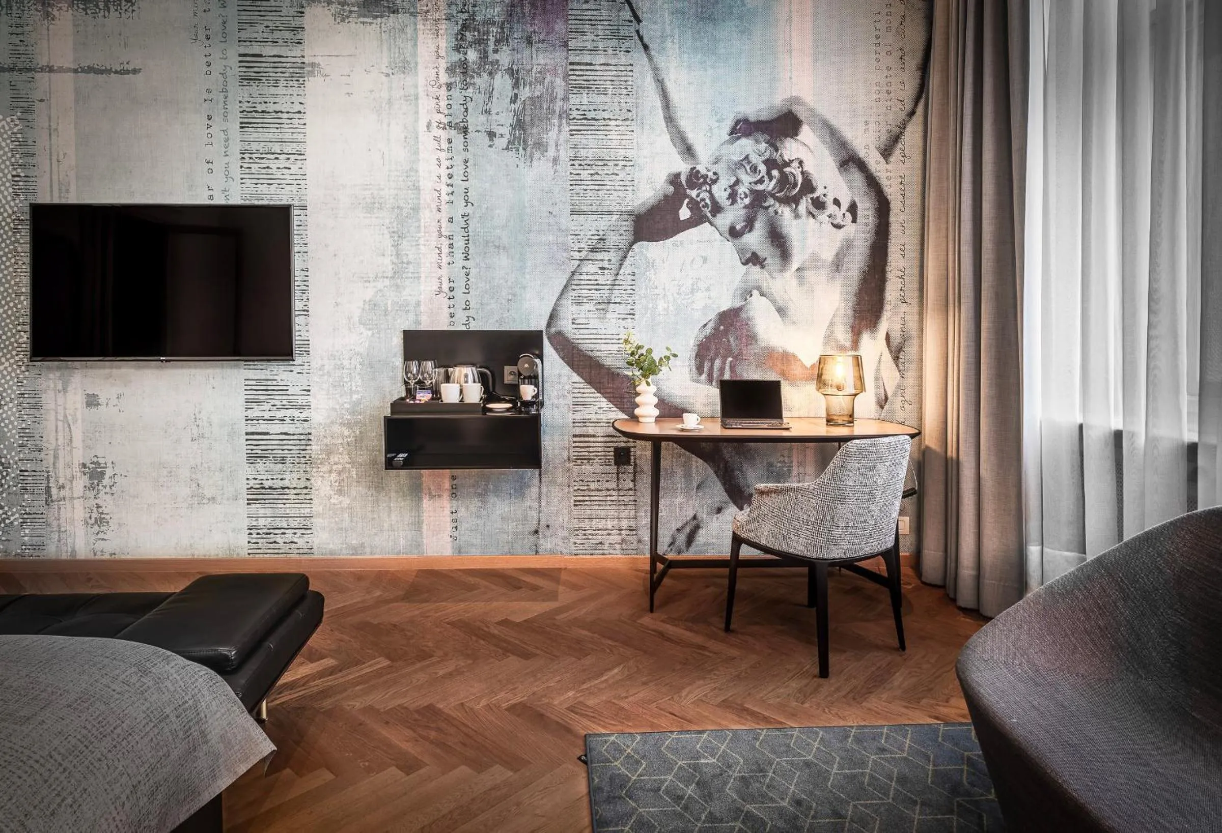 TV and multimedia in Mottl House by Adrez