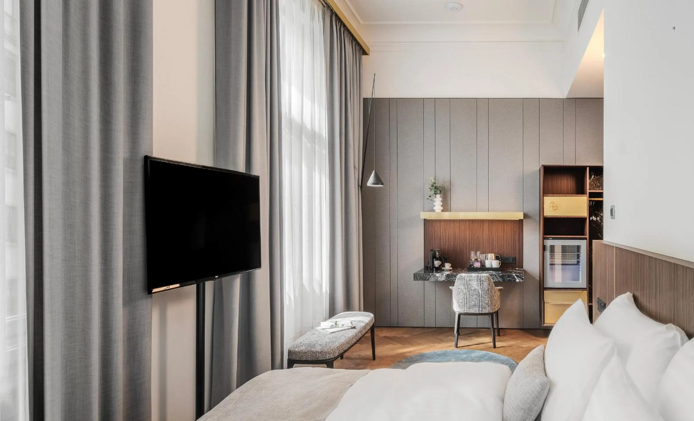 Bed in Mottl House by Adrez