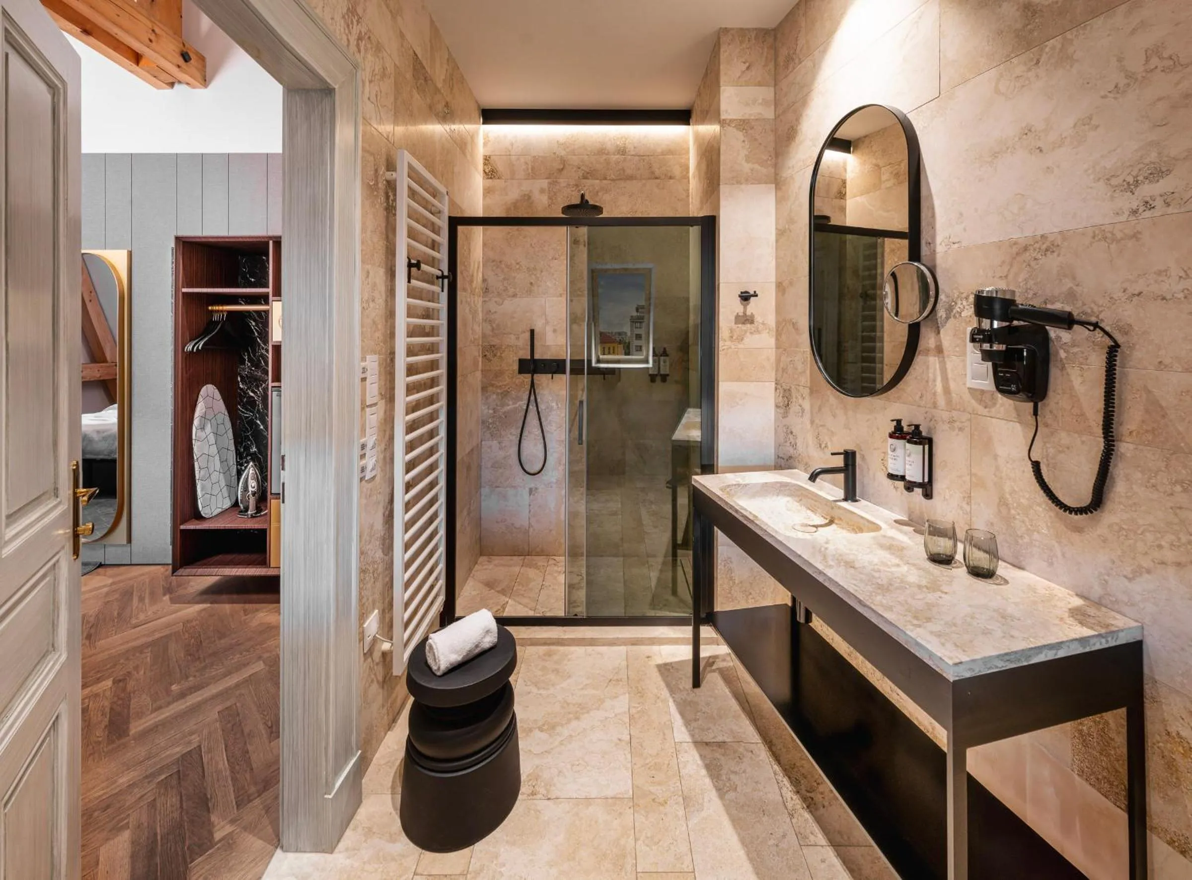 Bathroom in Mottl House by Adrez