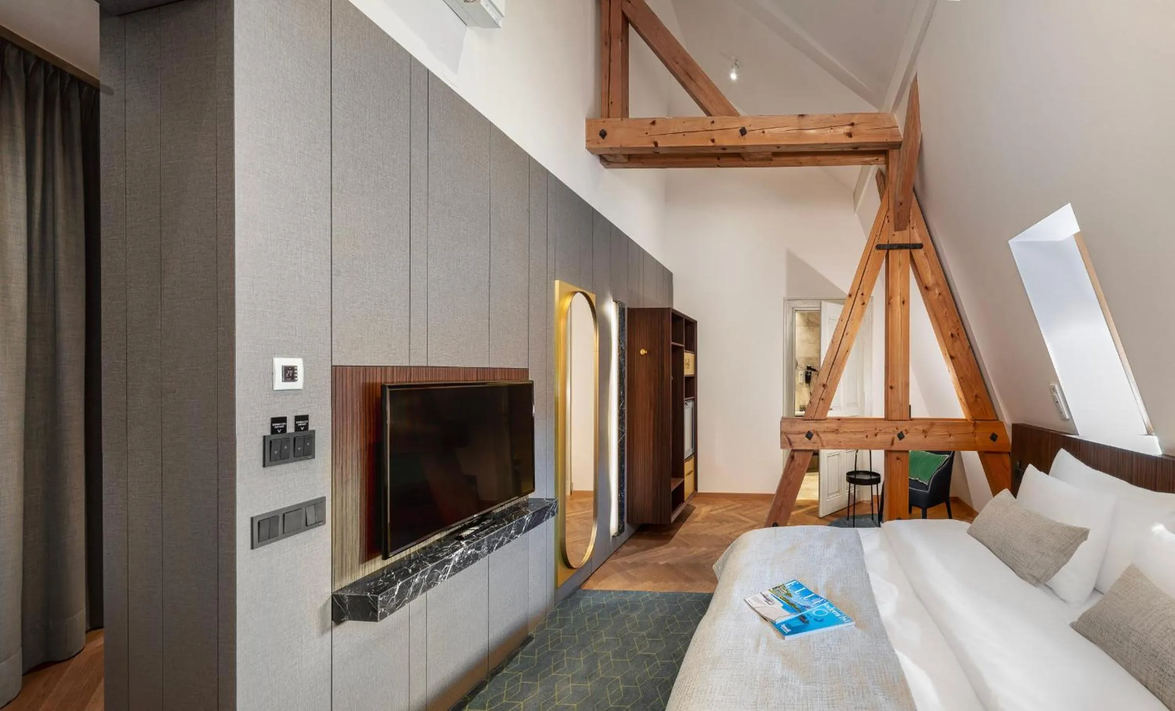 Bed in Mottl House by Adrez