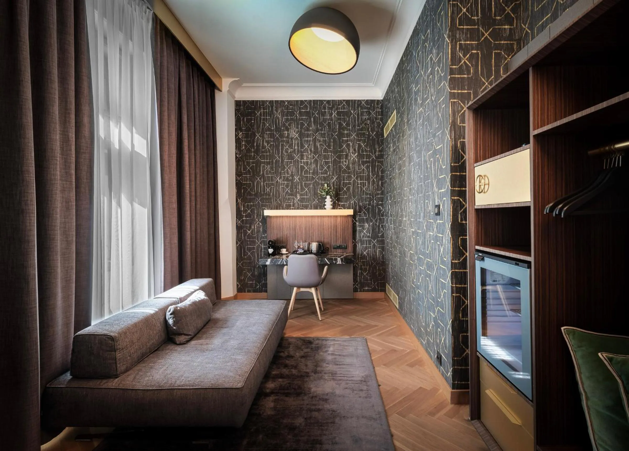 Seating area in Mottl House by Adrez