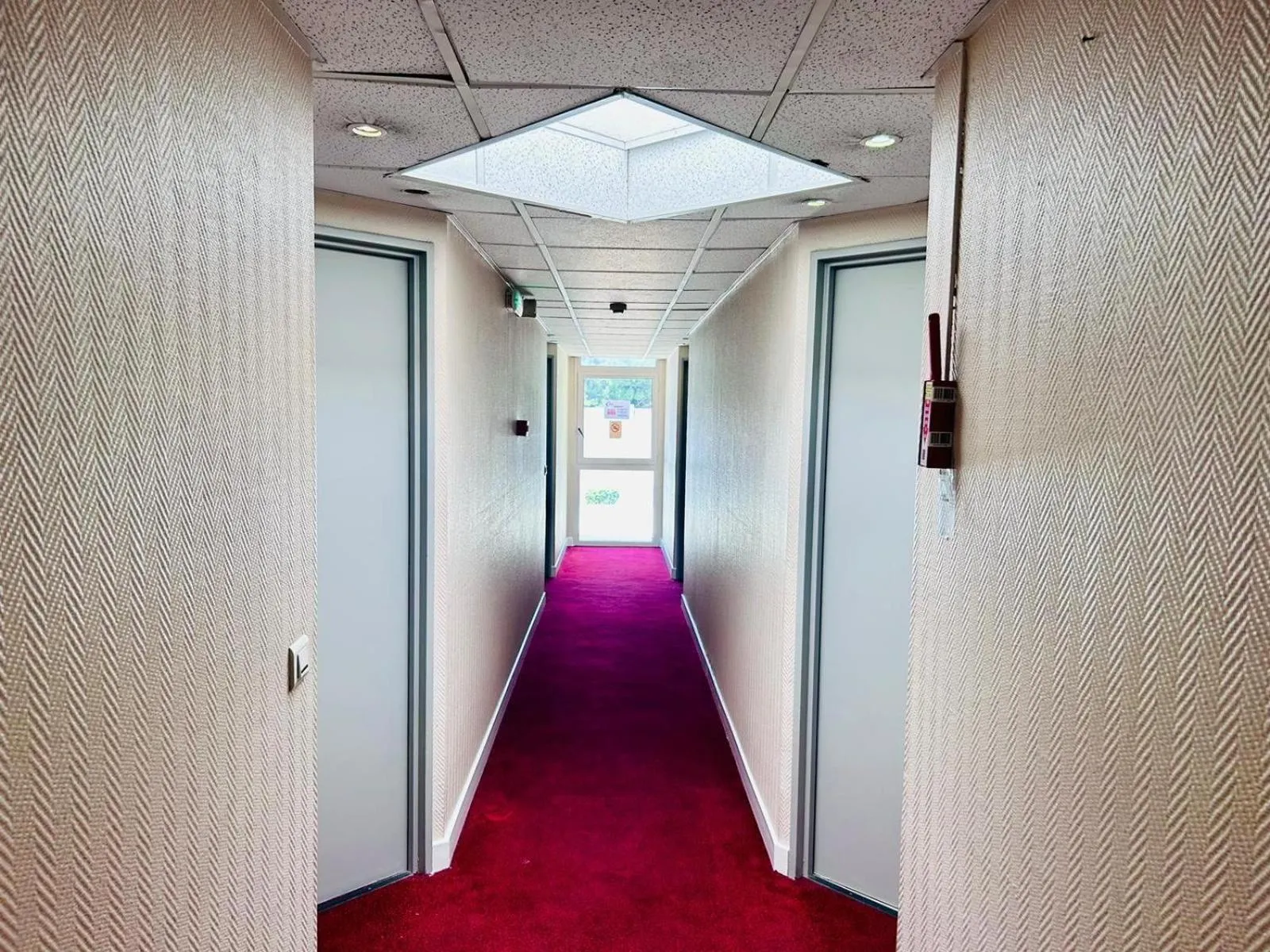 Property building in The Originals City, Hôtel Nîmes Costières