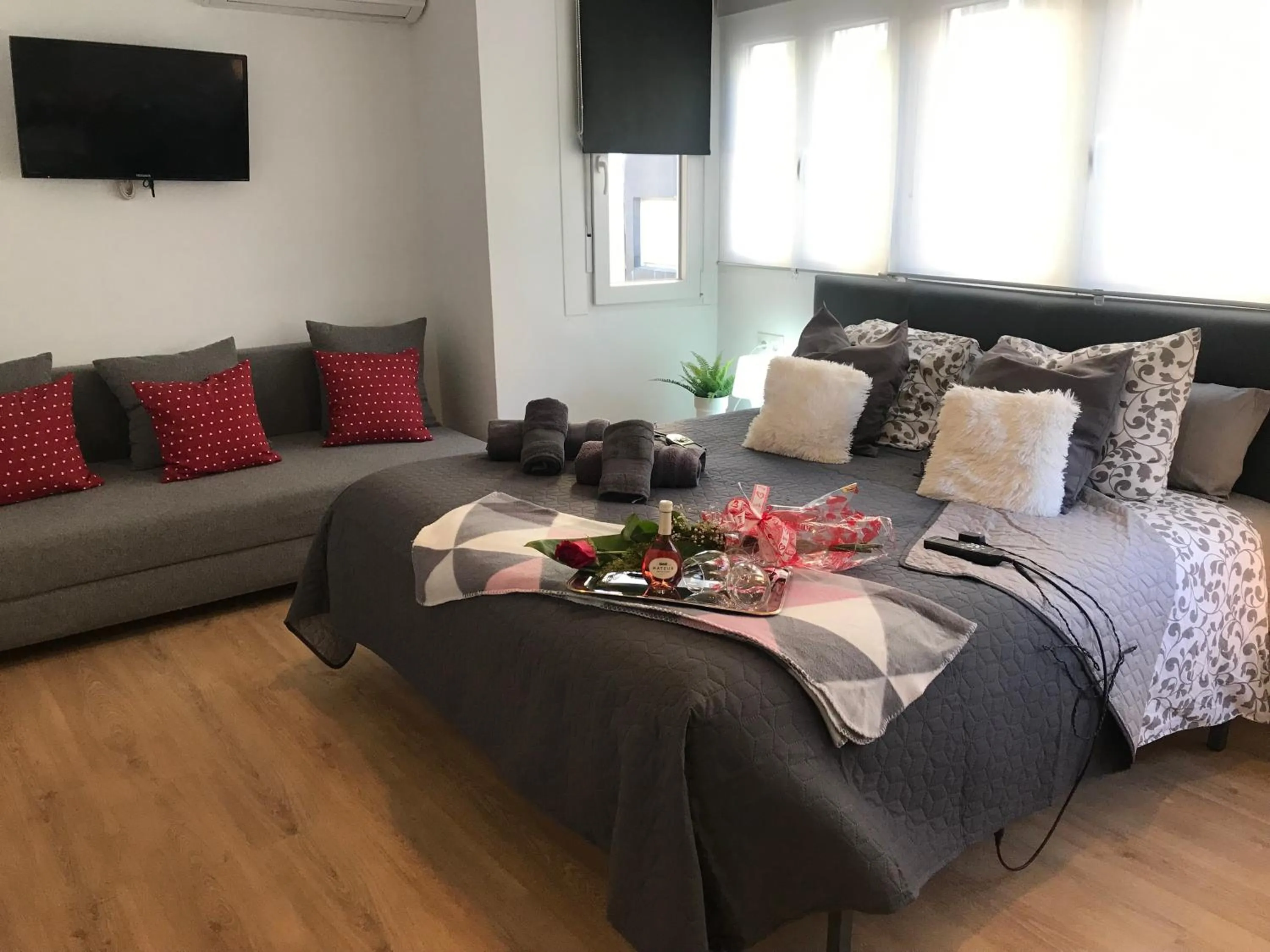 Photo of the whole room in ViNALUX