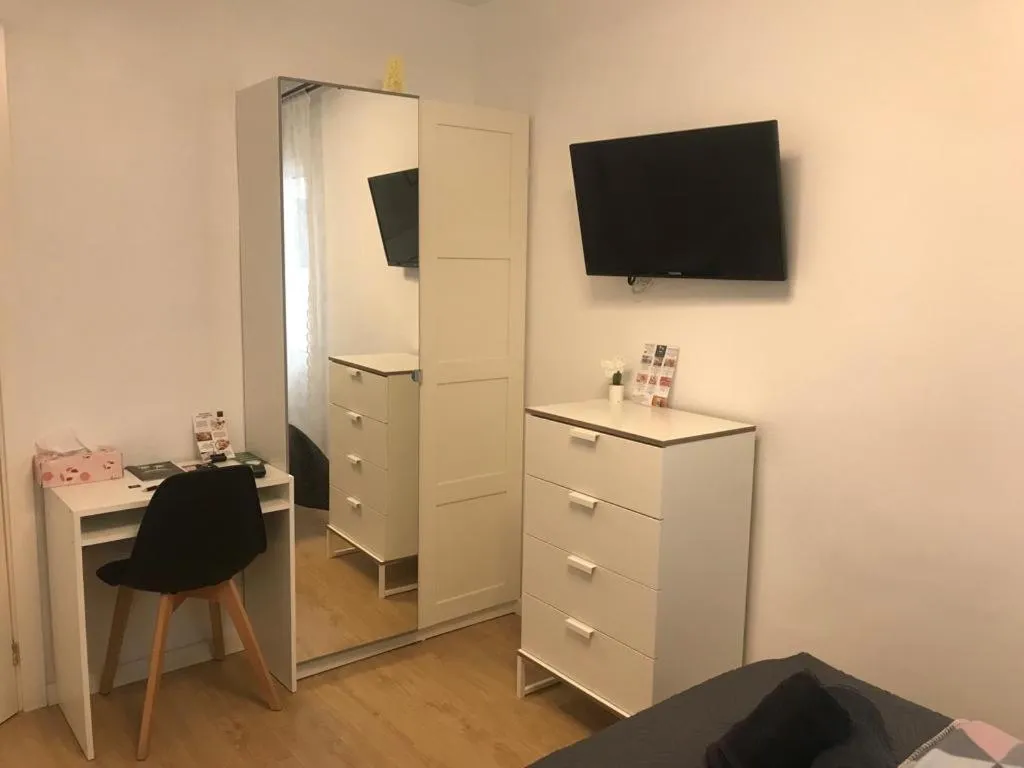 Photo of the whole room in ViNALUX