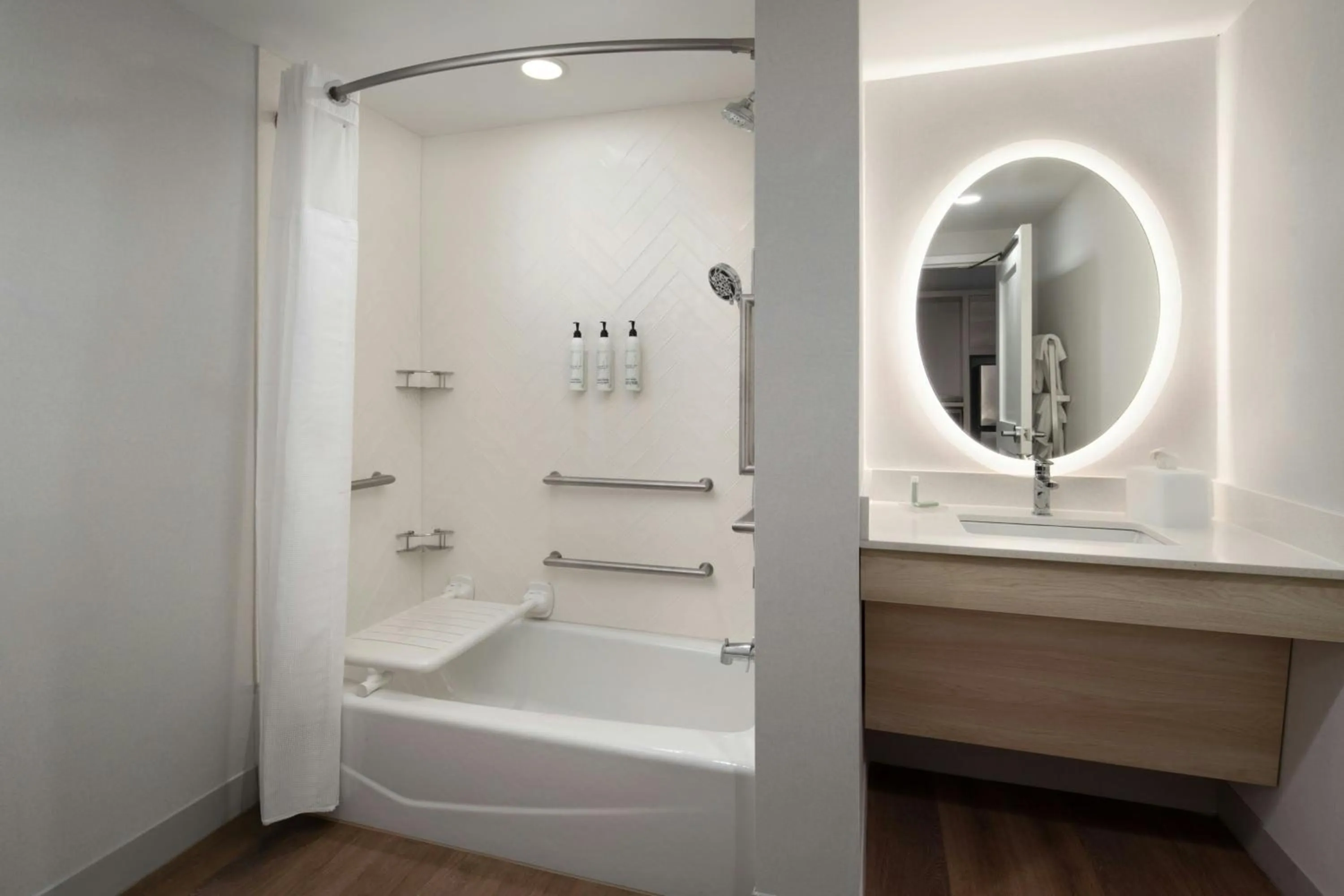 Bathroom in TownePlace Suites by Marriott Allentown West