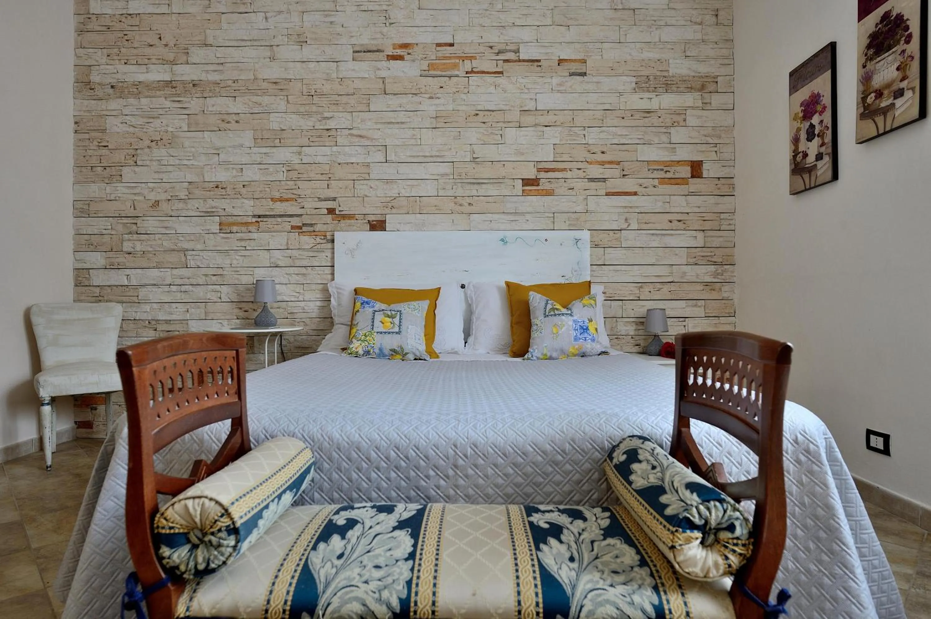 Bed in LUMIE DI SICILIA