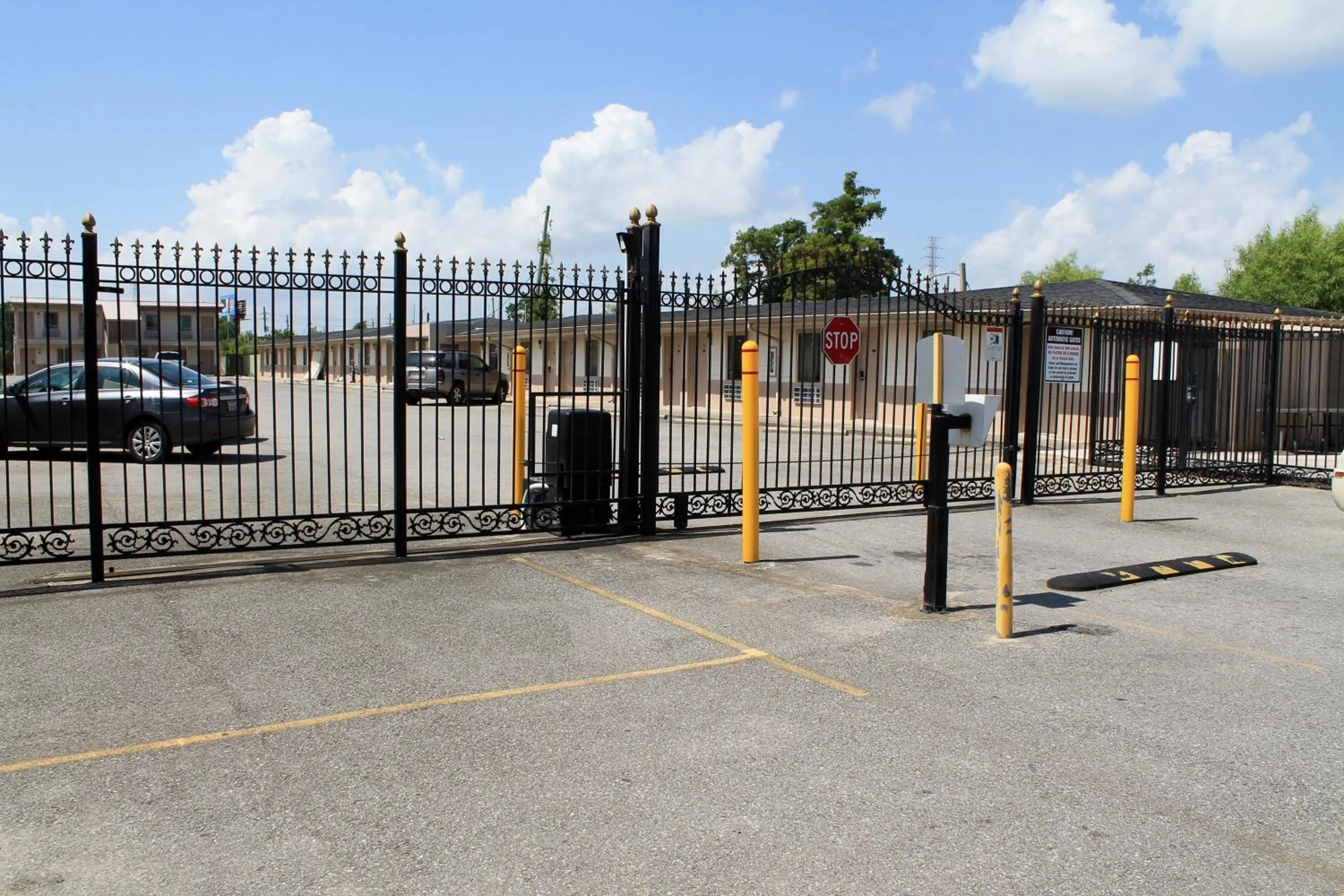 Facade/entrance in Best Way Inn and Suites - New Orleans