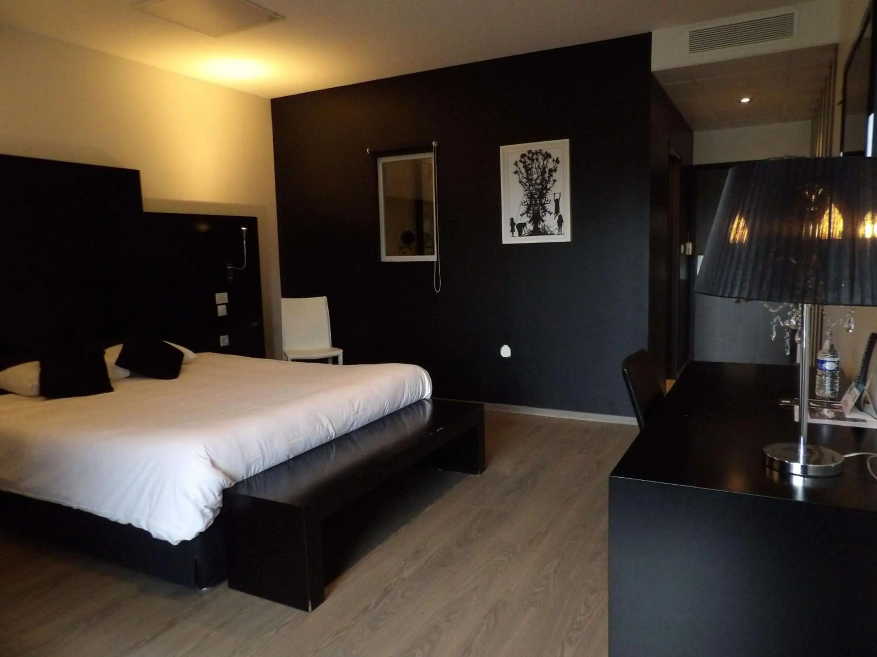 Bed in Hotel le Broceliande - Sure Hotel Collection by Best Western