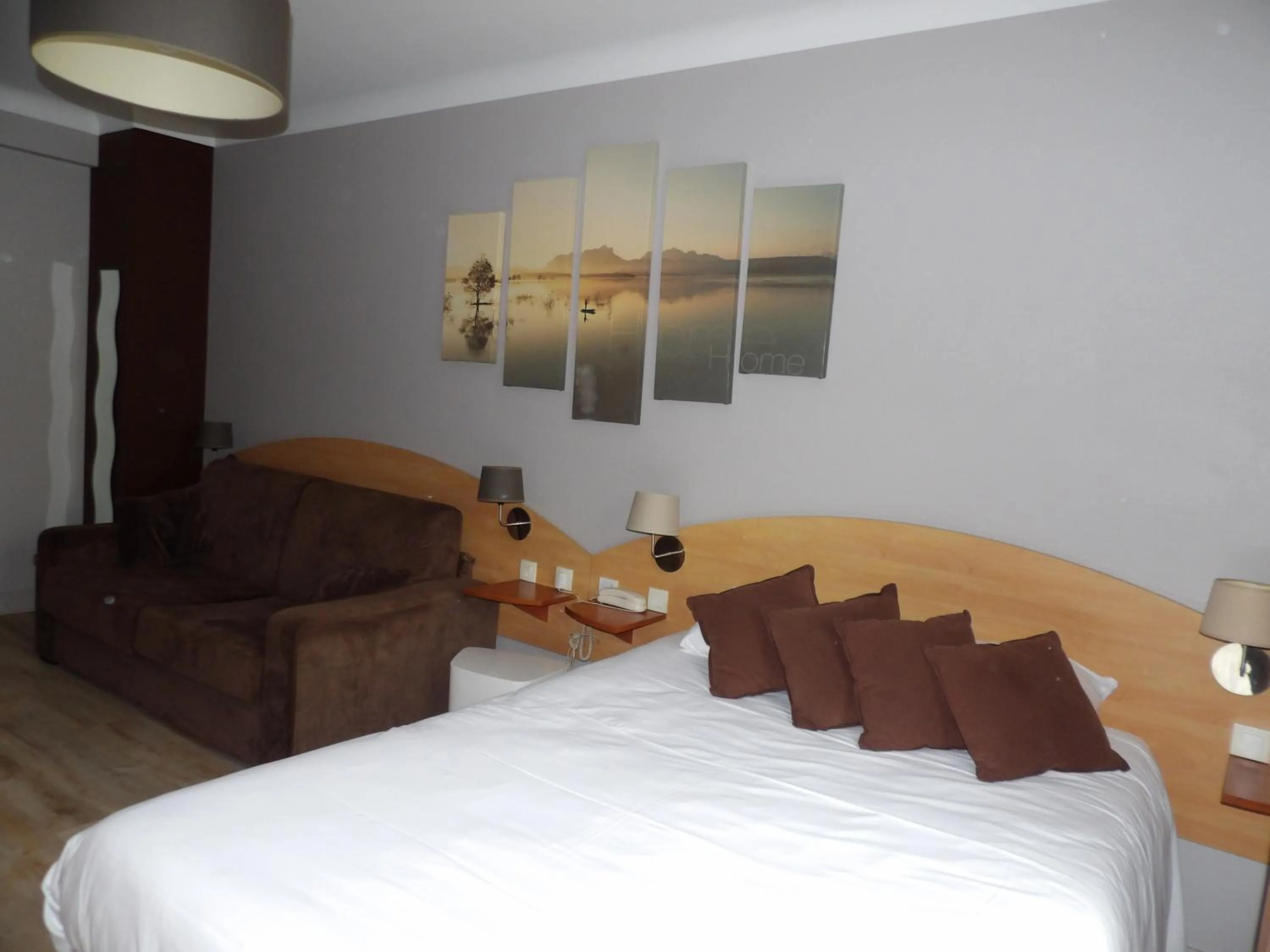 Property building, Bed in Hotel le Broceliande - Sure Hotel Collection by Best Western