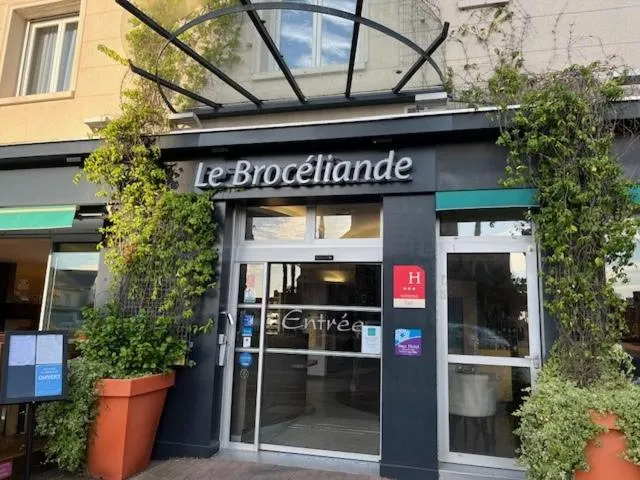 Facade/entrance in Hotel le Broceliande - Sure Hotel Collection by Best Western