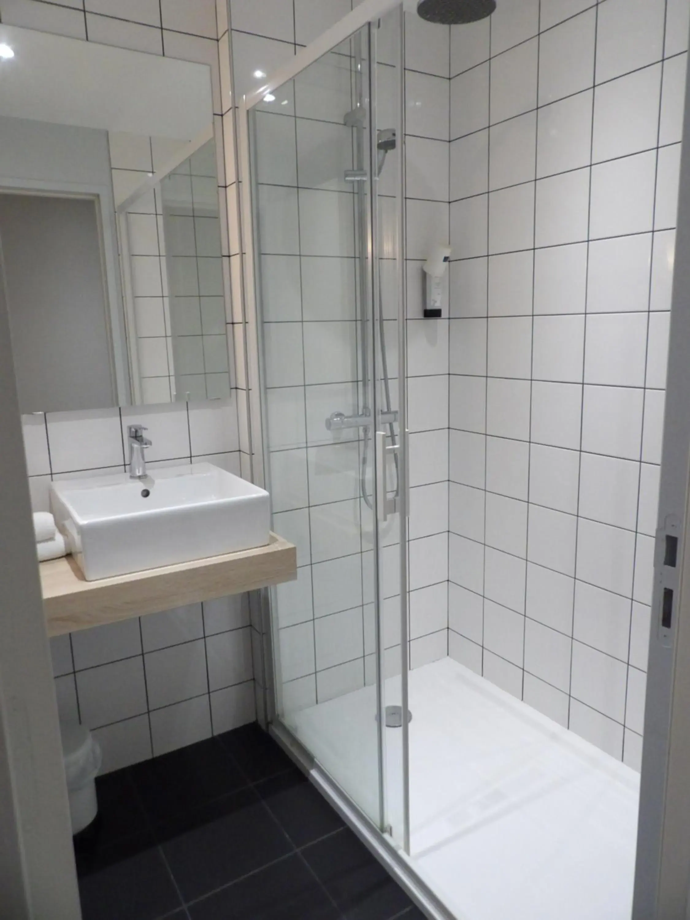 Family Room with Two Double Beds - Non-Smoking in Hotel le Broceliande - Sure Hotel Collection by Best Western Family Room with Two Double Beds - Non-Smoking in Hotel le Broceliande - Sure Hotel Collection by Best Western