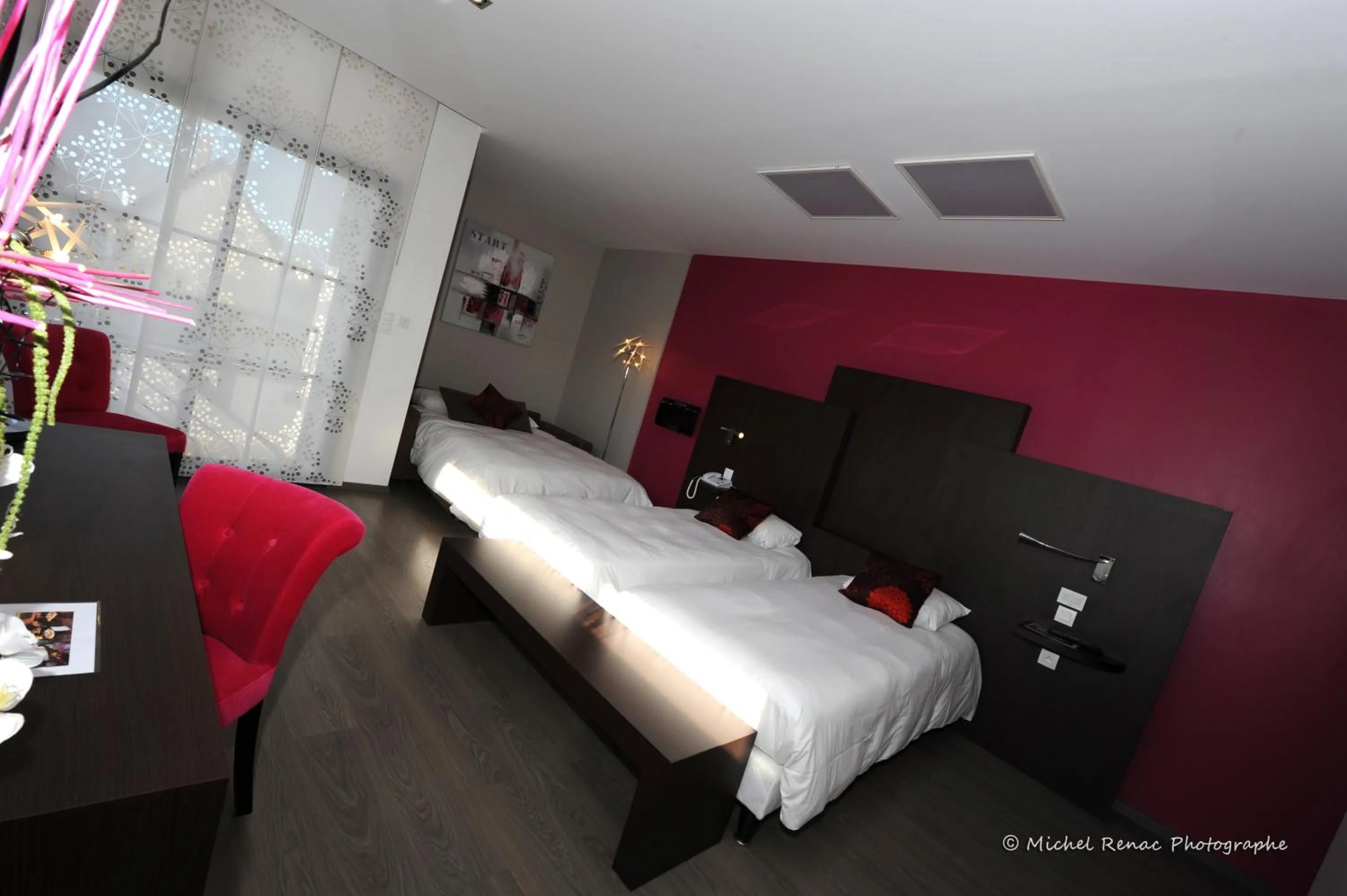 Photo of the whole room, Bed in Hotel le Broceliande - Sure Hotel Collection by Best Western