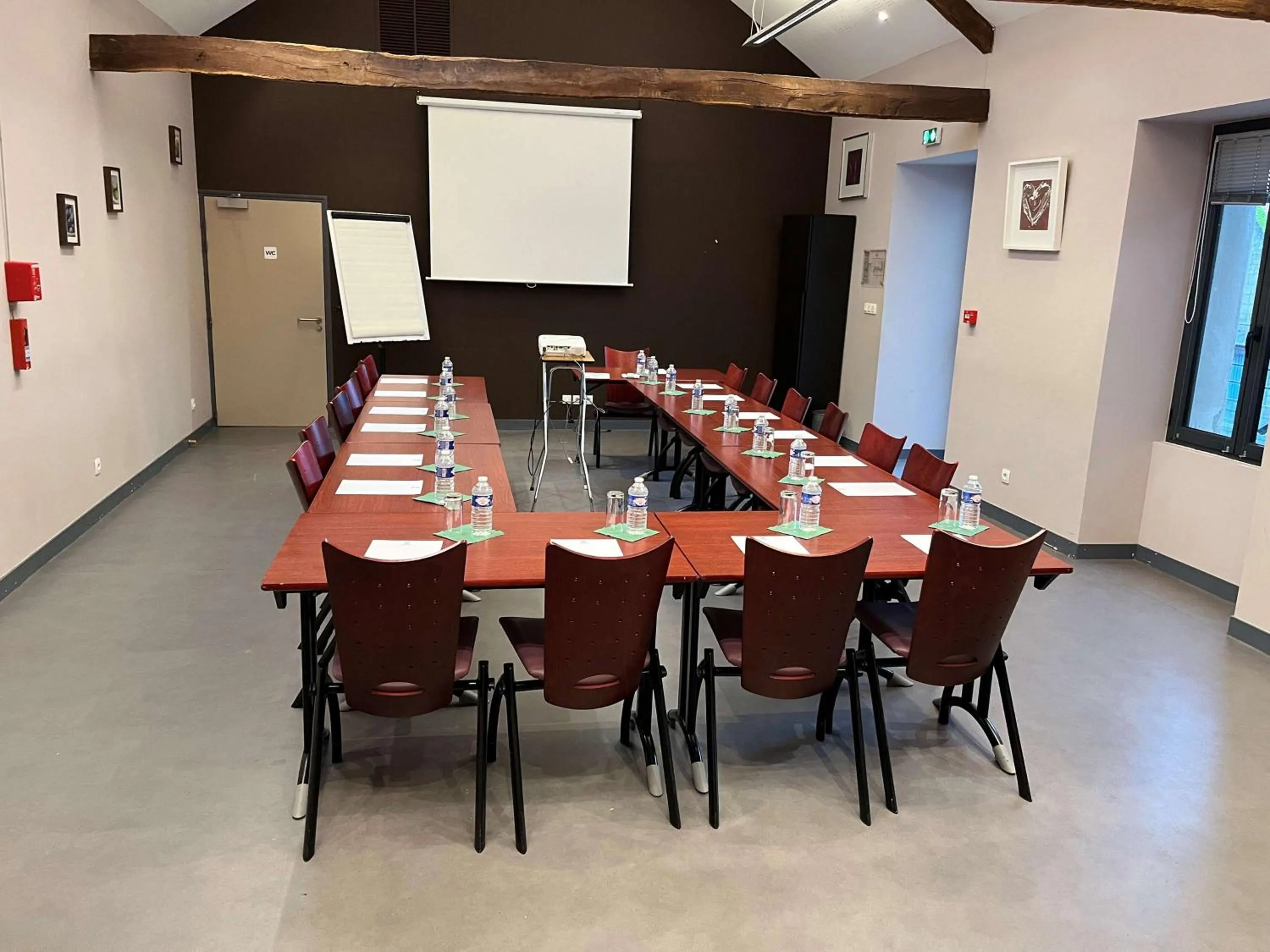 Meeting/conference room in Hotel le Broceliande - Sure Hotel Collection by Best Western