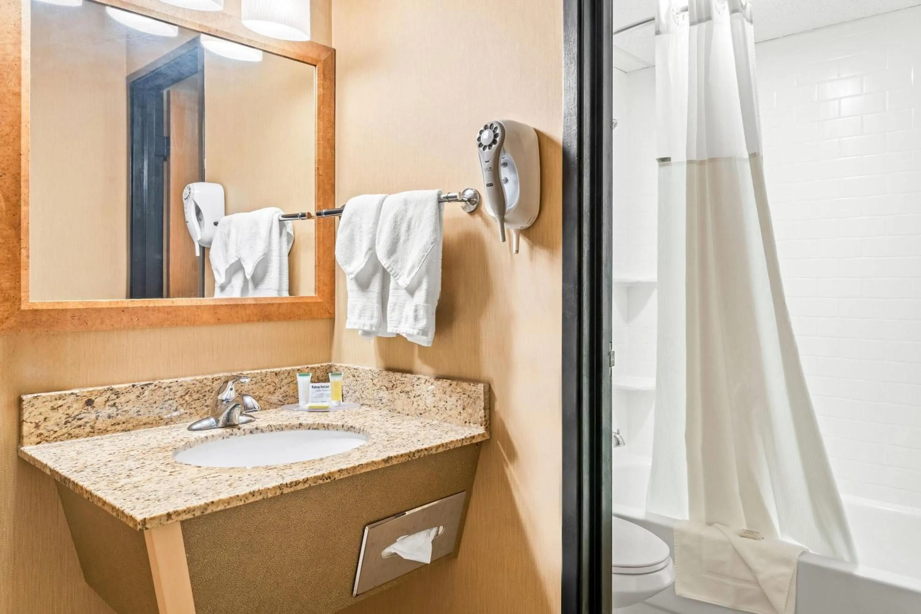 Bathroom in Days Inn by Wyndham Helena