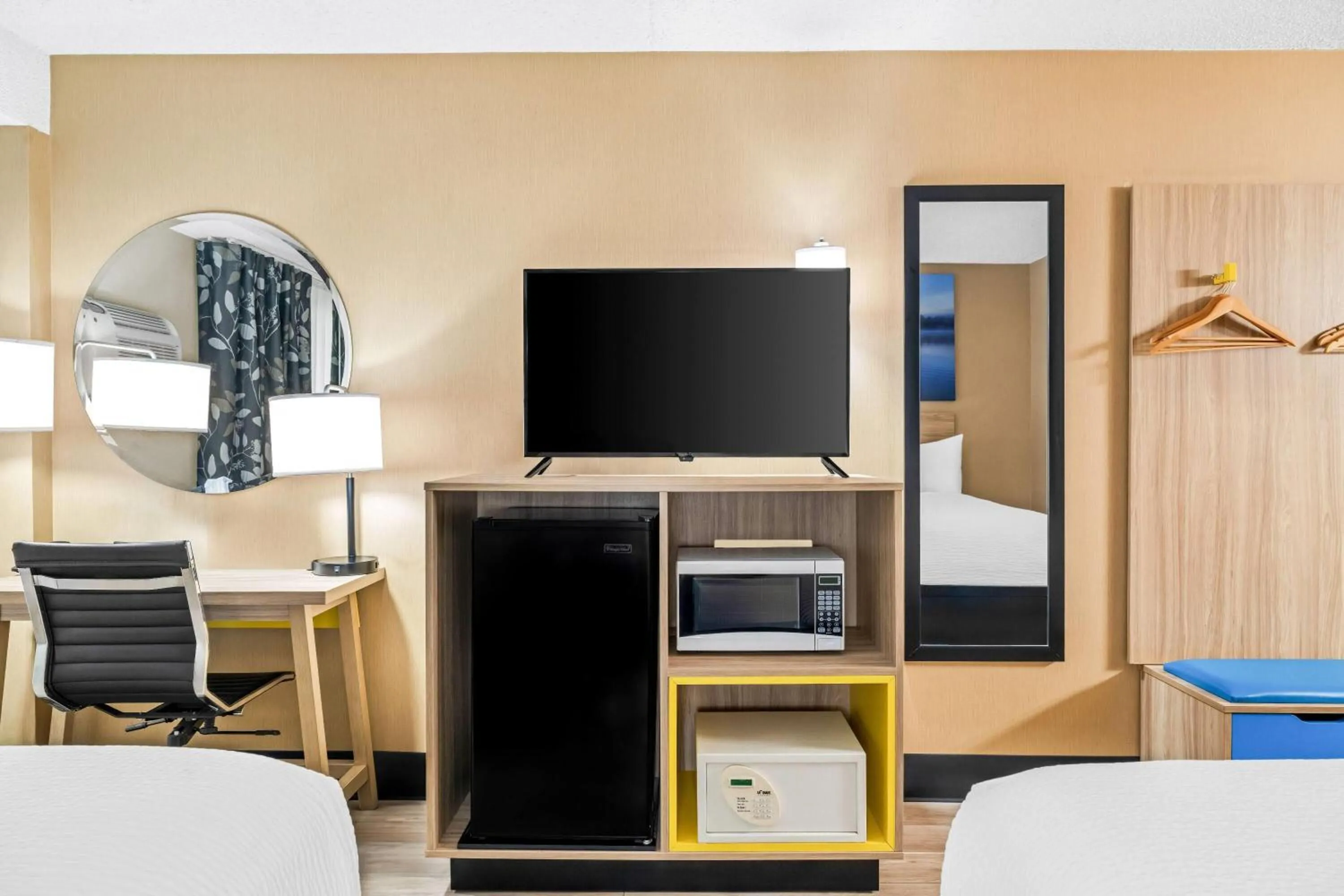 Bed in Days Inn by Wyndham Helena