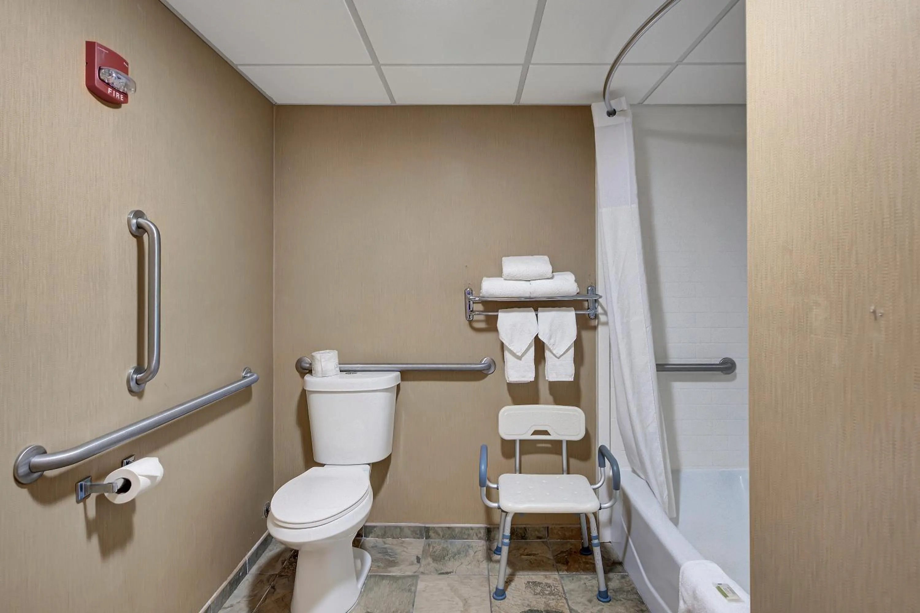 Shower in Days Inn by Wyndham Helena